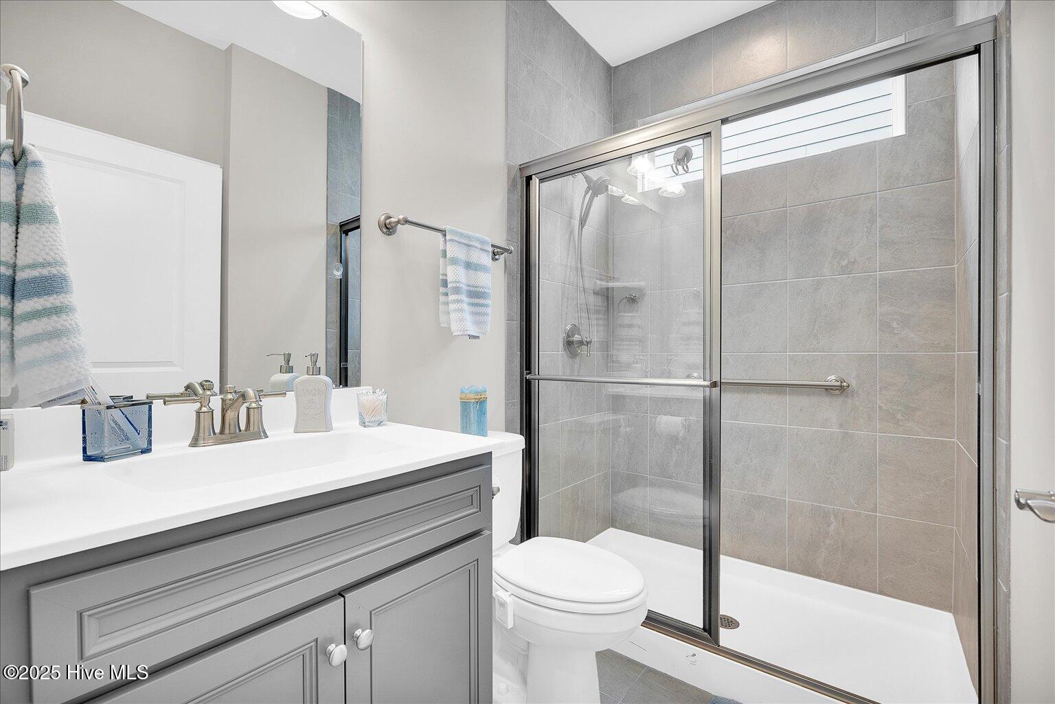 100509338 | Photo 32