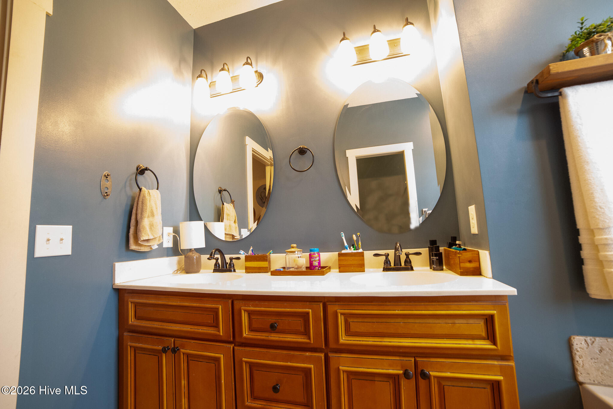 100550519 | Photo 27