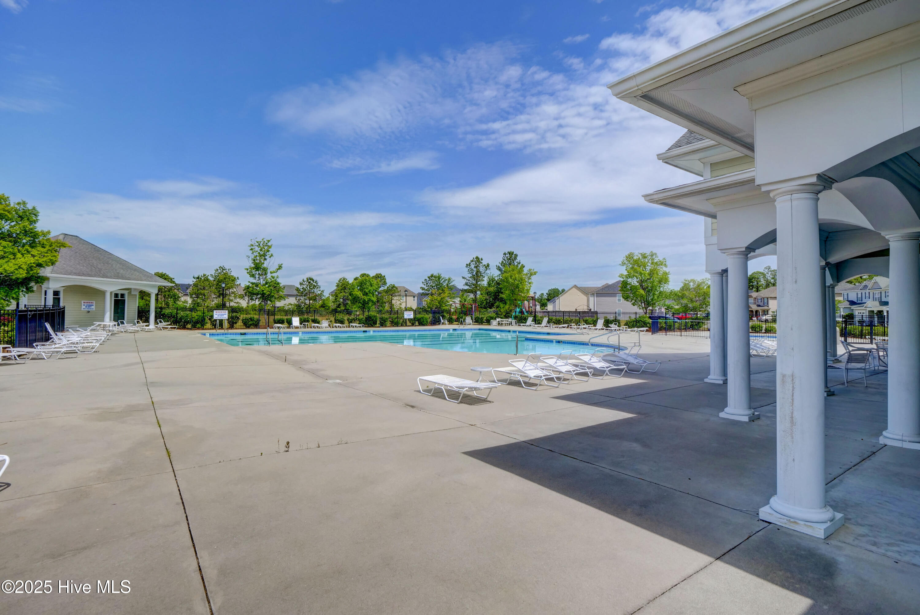 100477317 | Photo 31