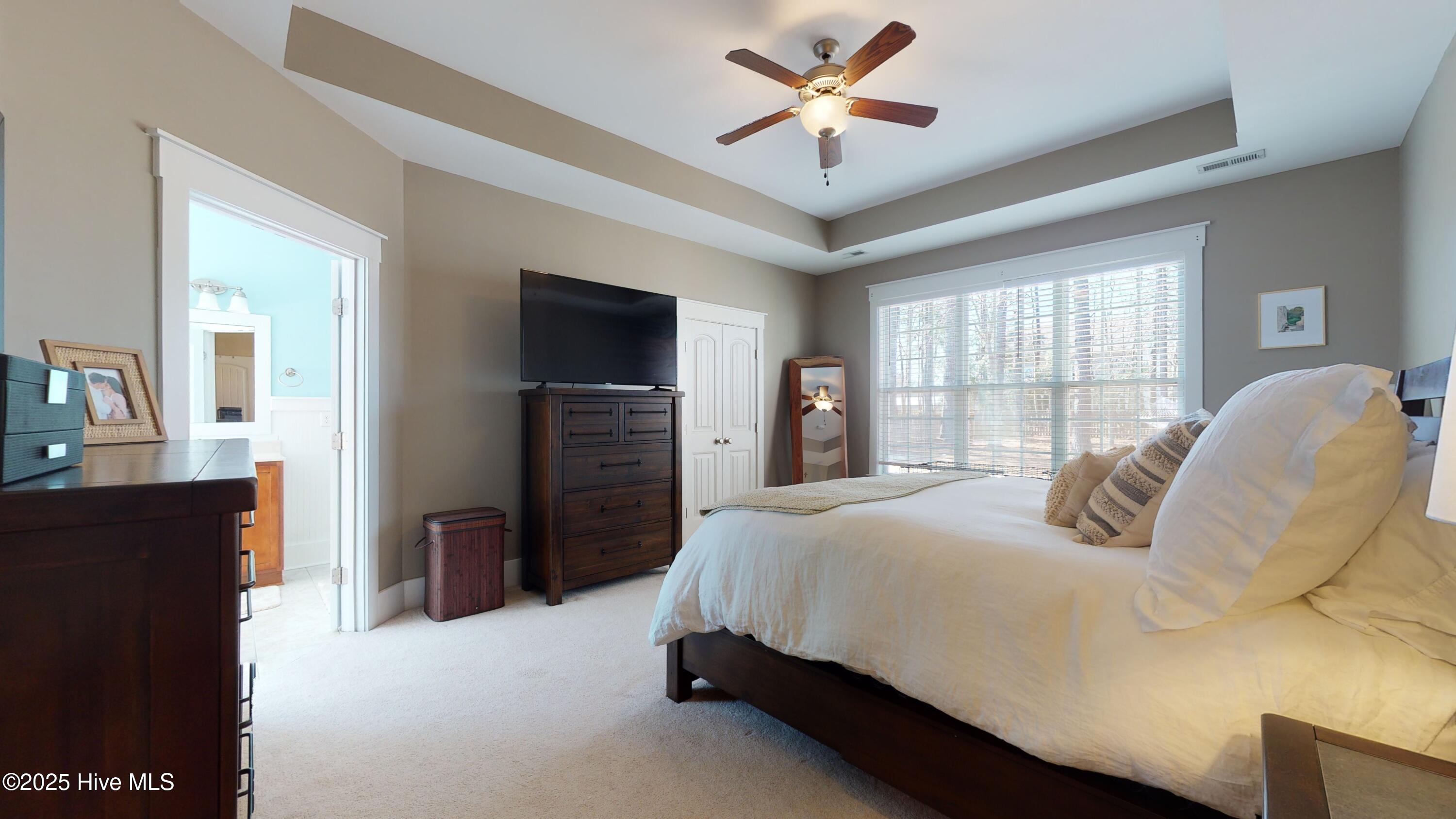 100570166 | Photo 39