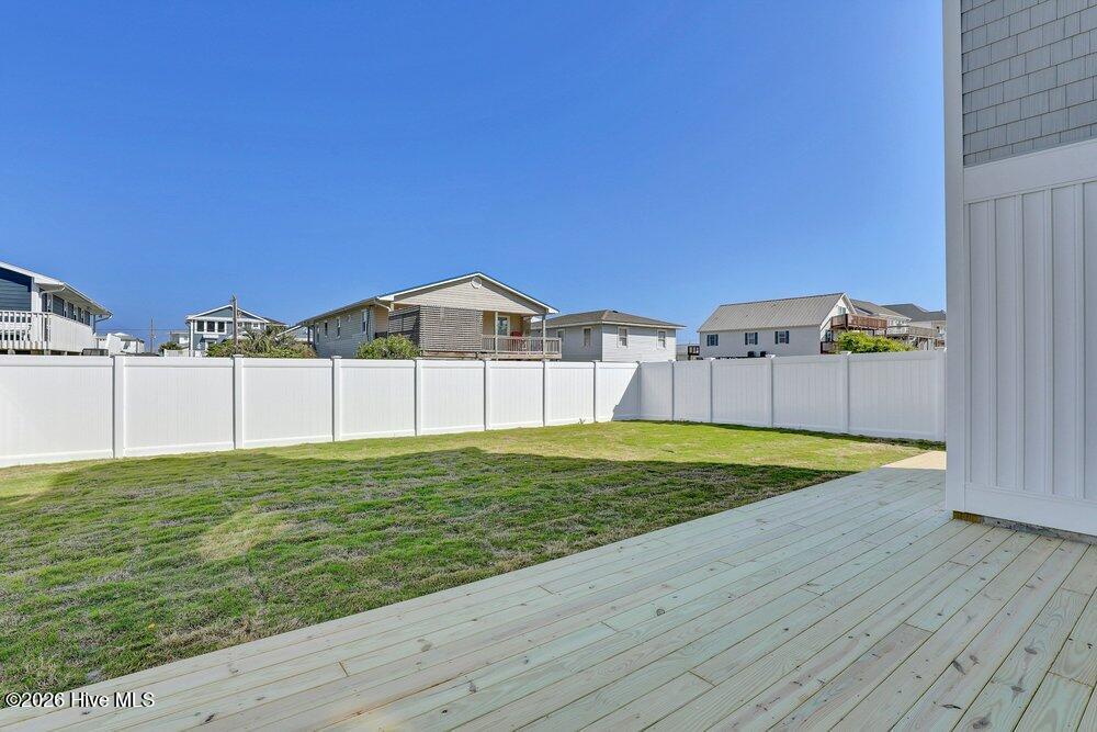 100552100 | Photo 48