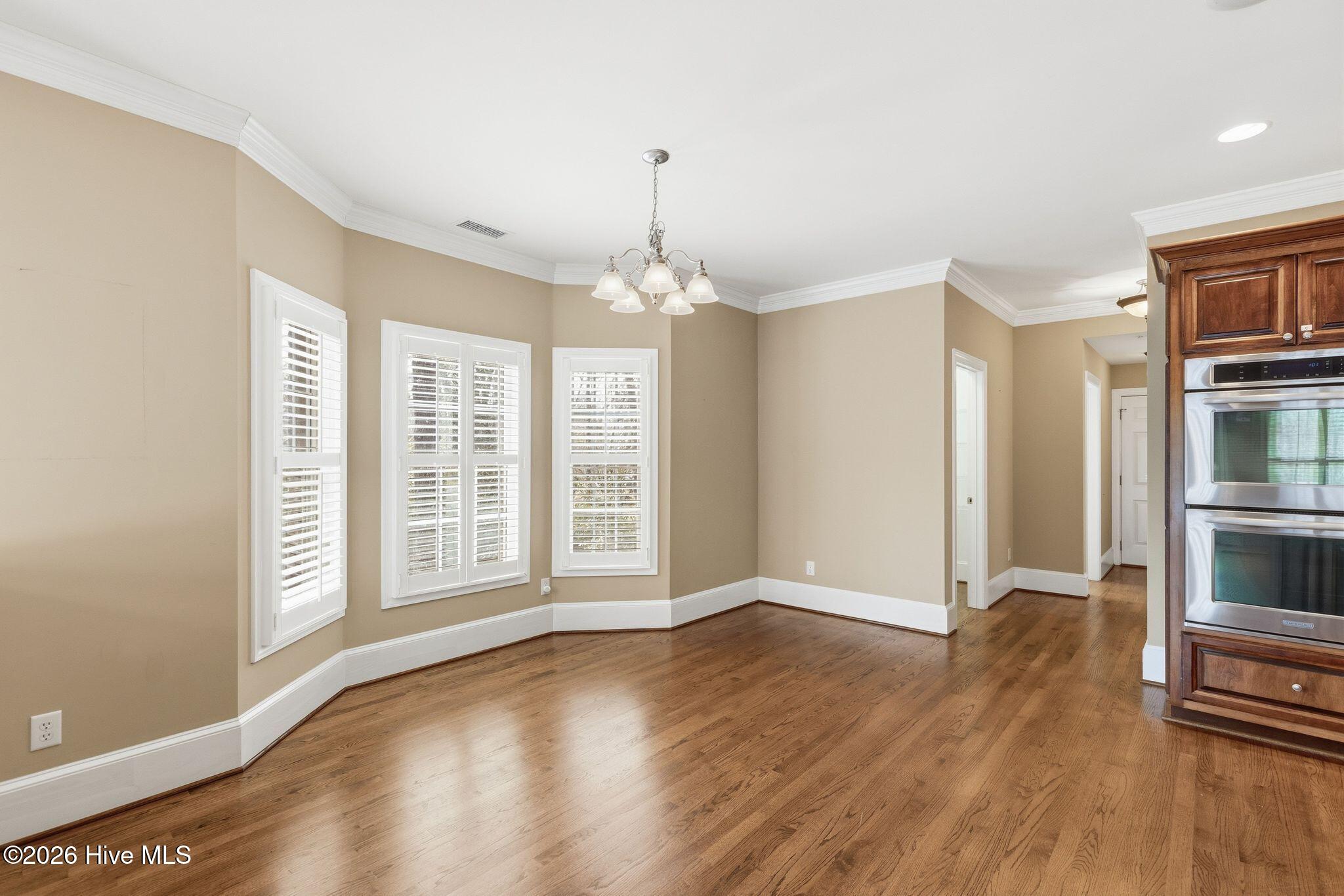 100565083 | Photo 21