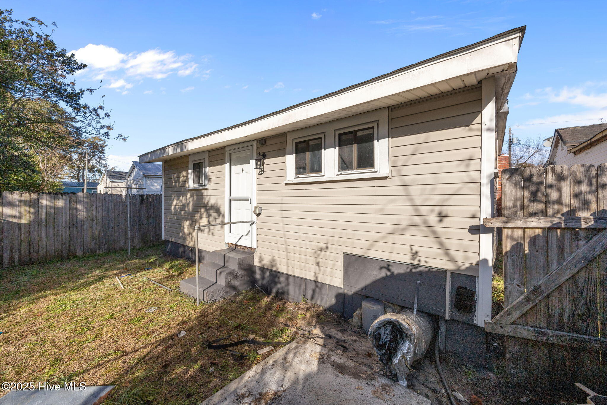 100545676 | Photo 40