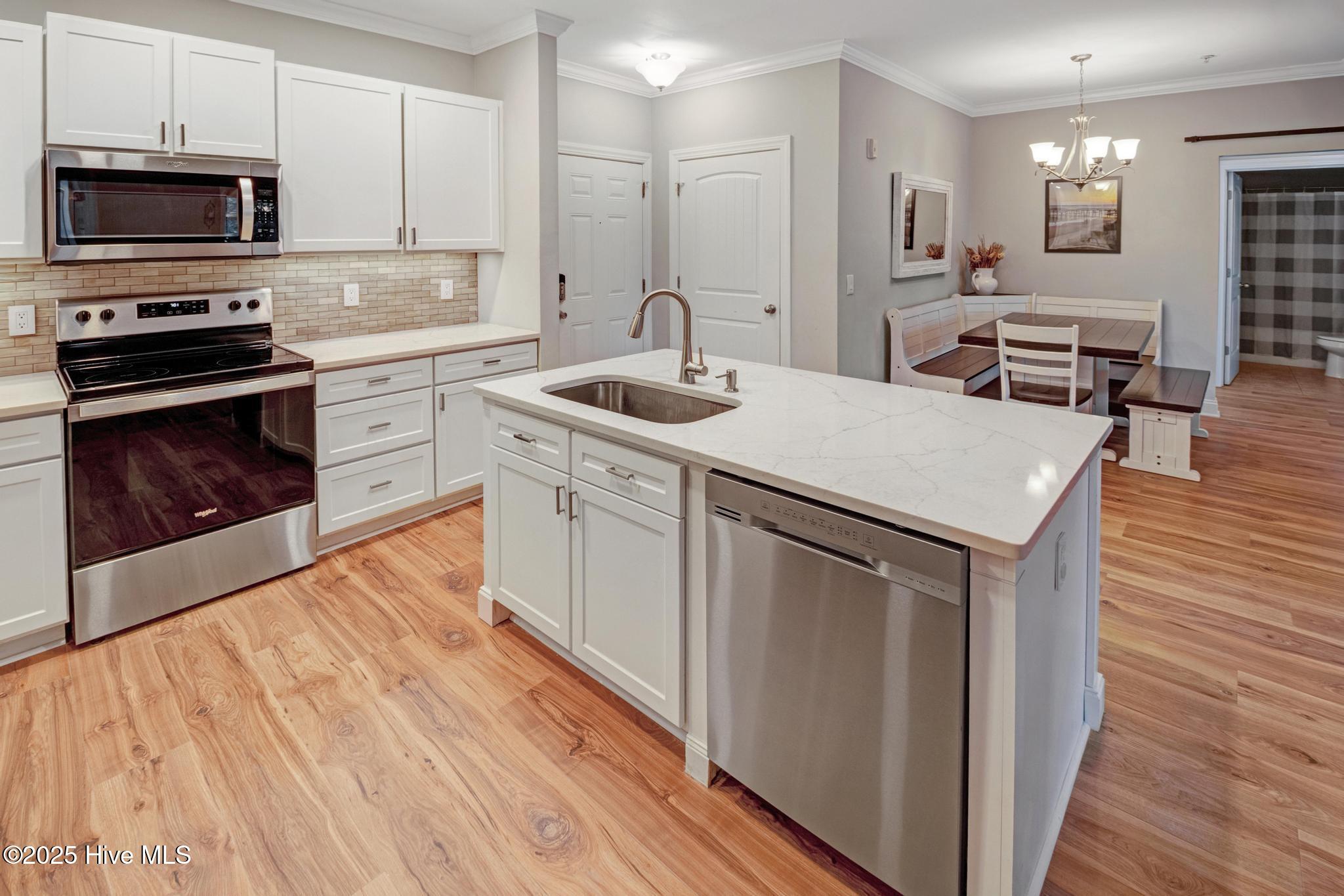 100534929 | Photo 10