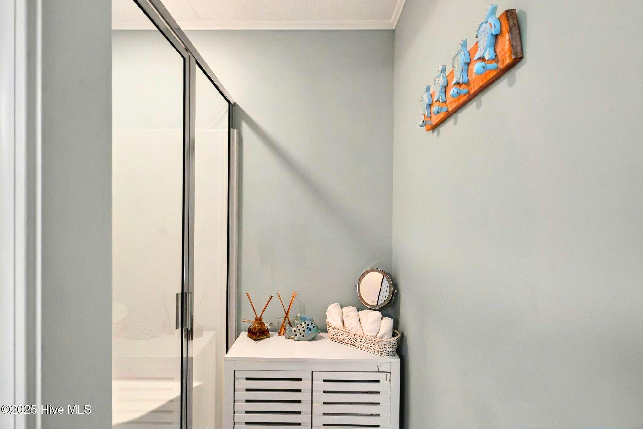 100508877 | Photo 23