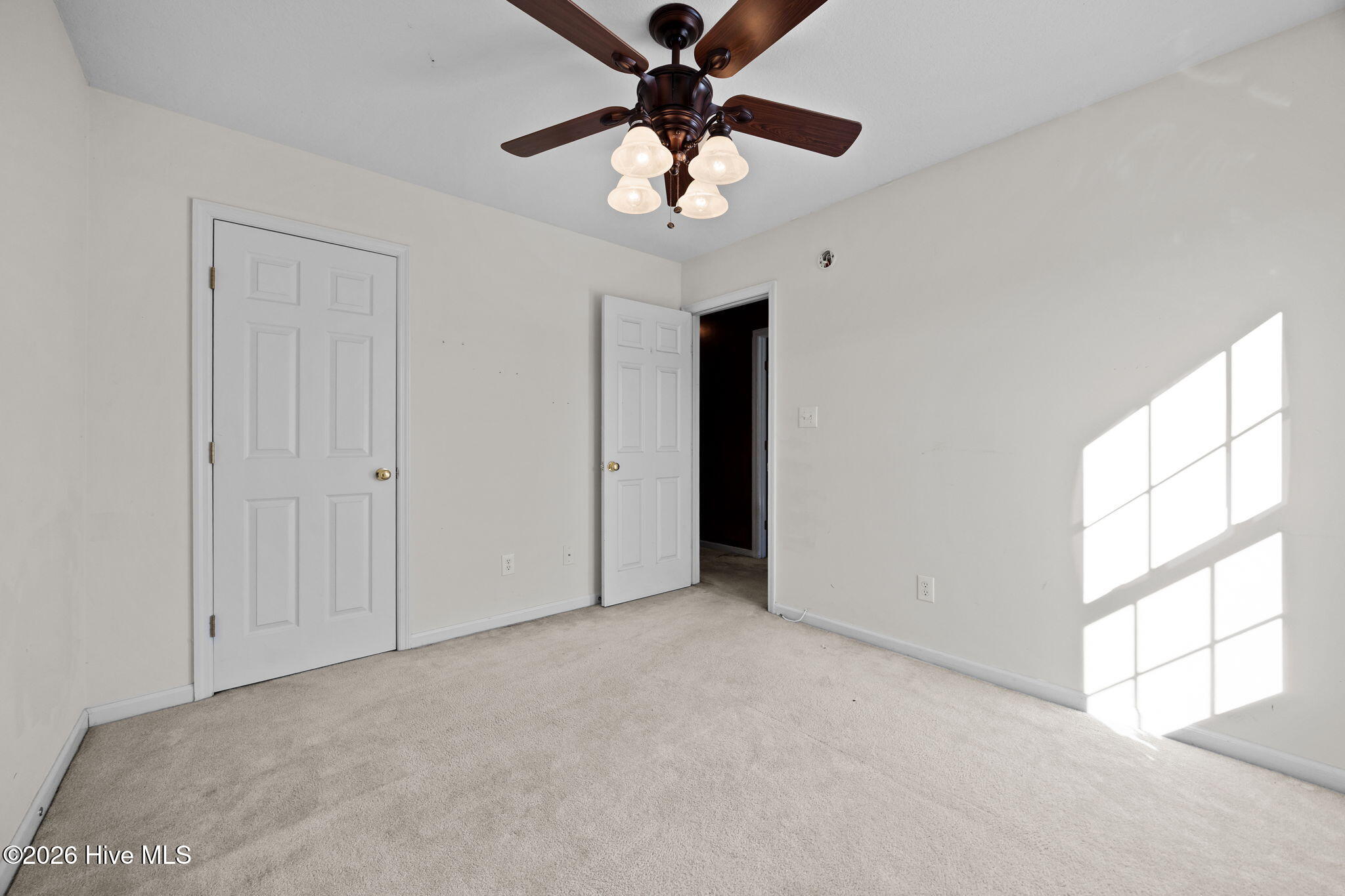 100550152 | Photo 31