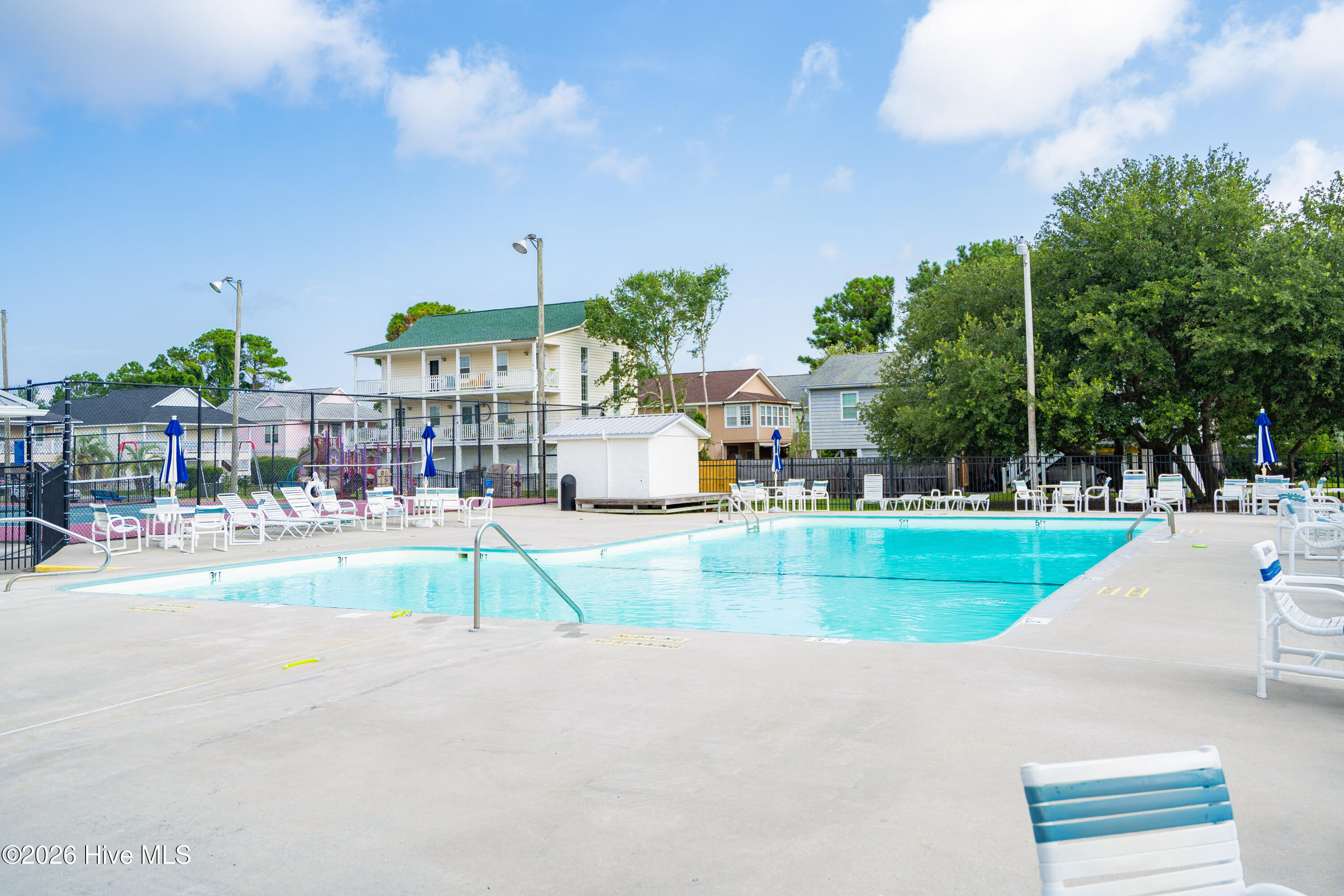 100566734 | Photo 50