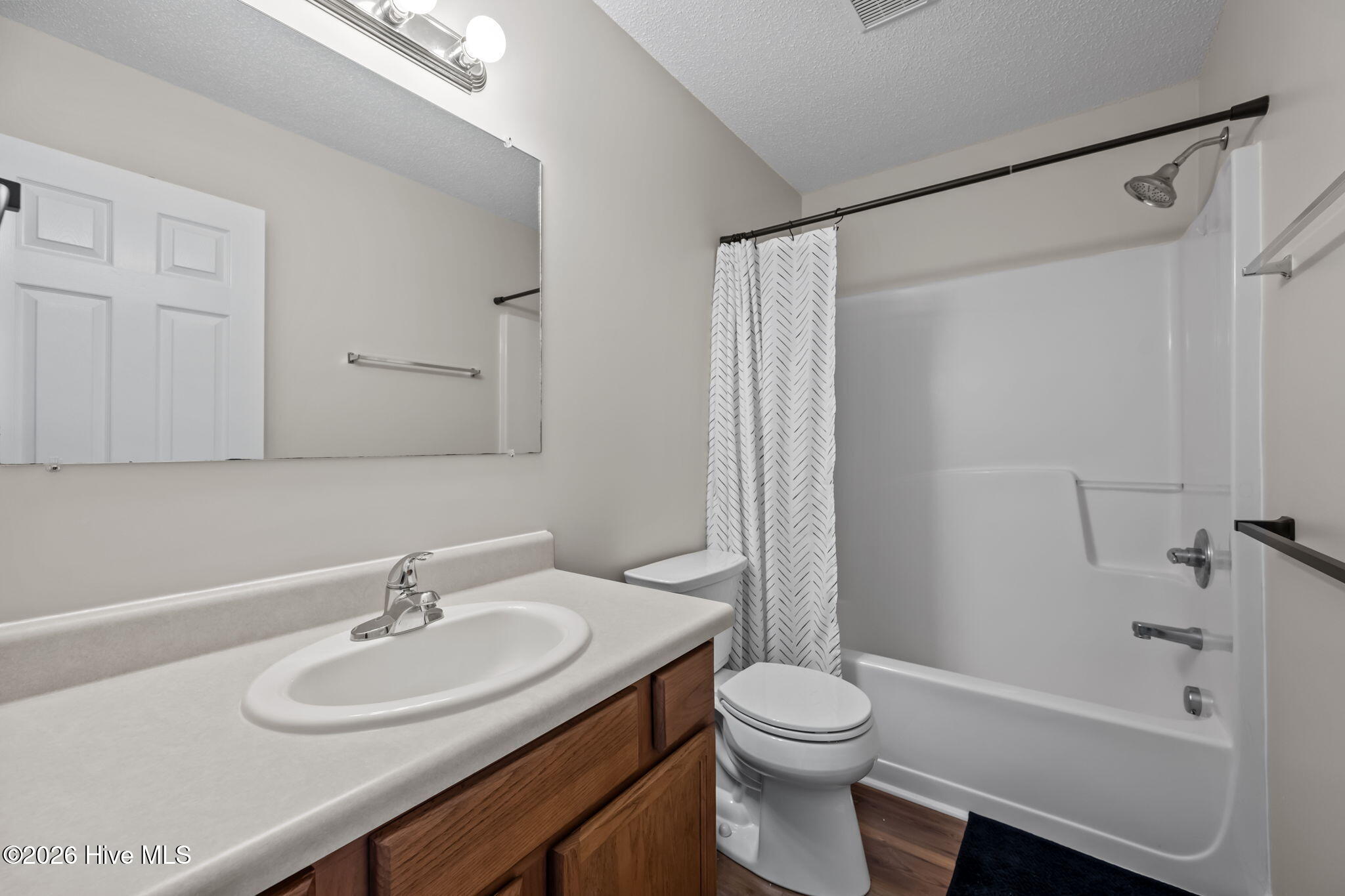 100561197 | Photo 37