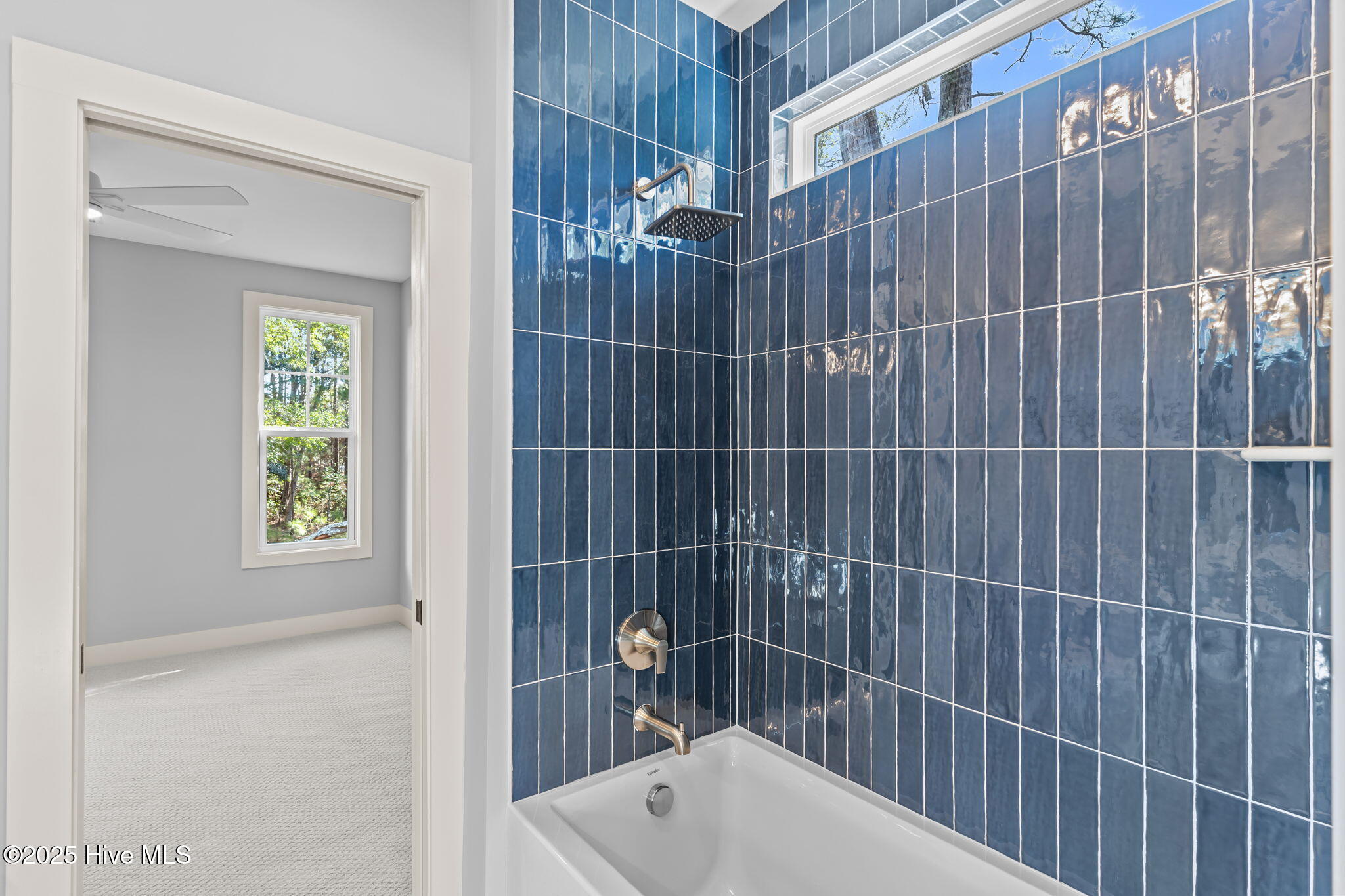 100532688 | Photo 34