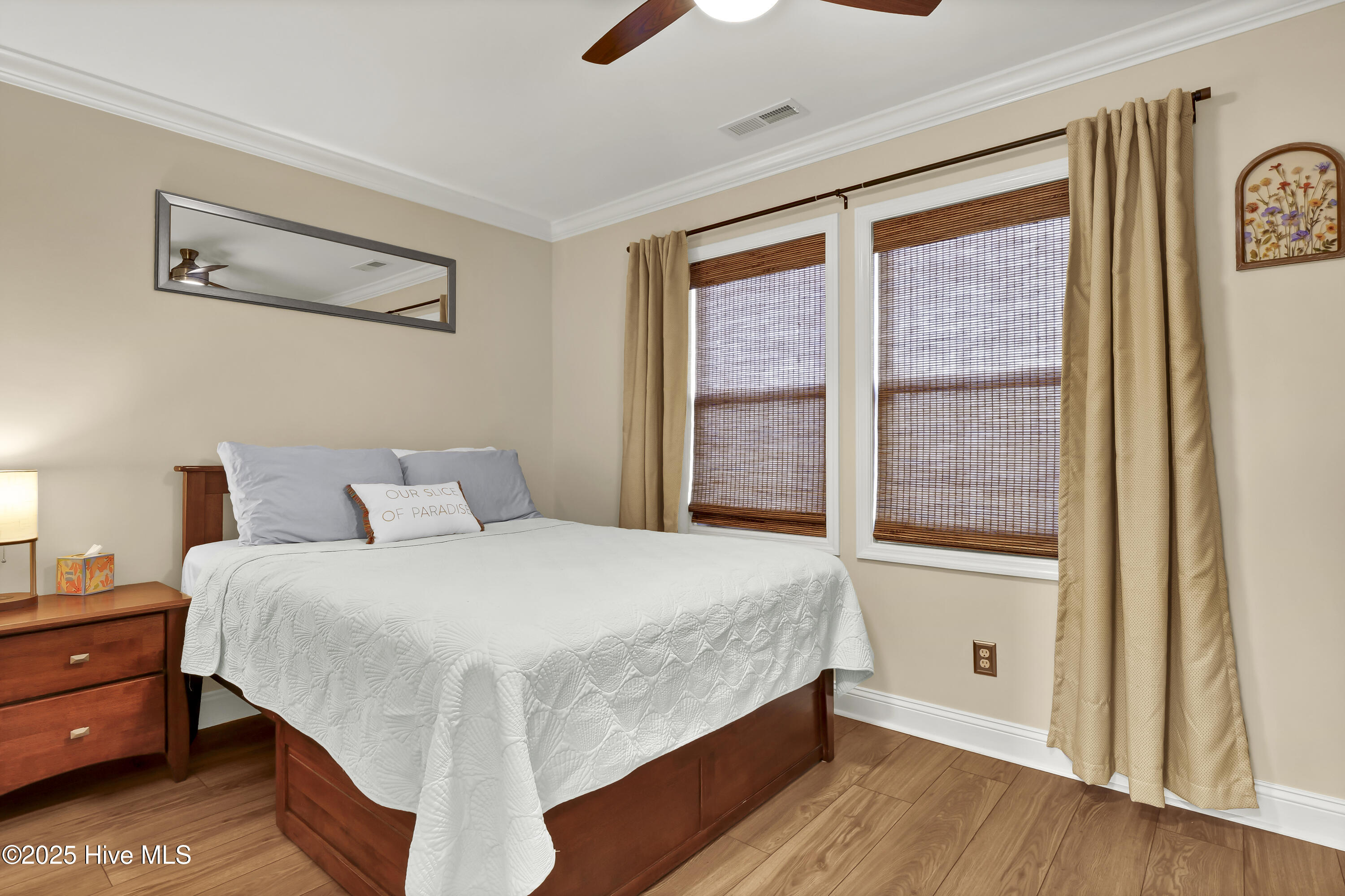 100548248 | Photo 26