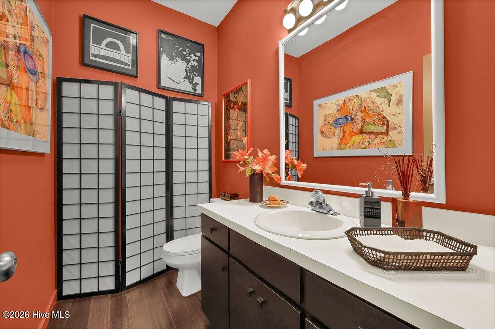 3703 Reston Court B, Wilmington, NC 28403 – photo 5: Half Bath