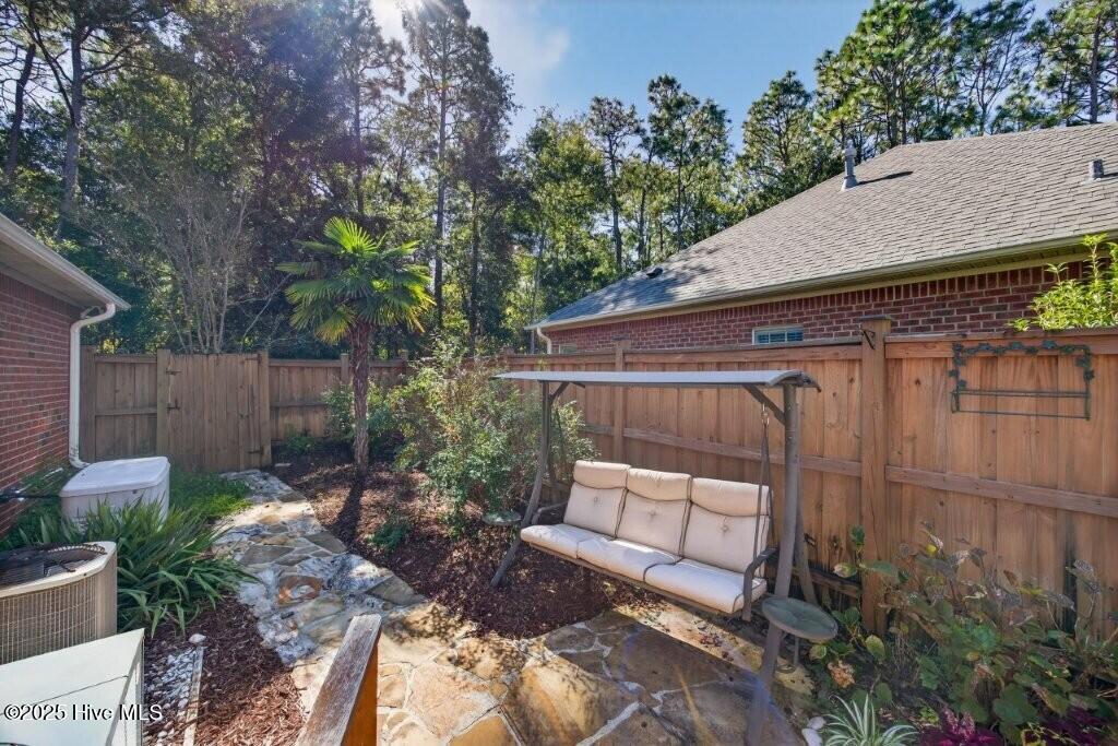 100535369 | Photo 42