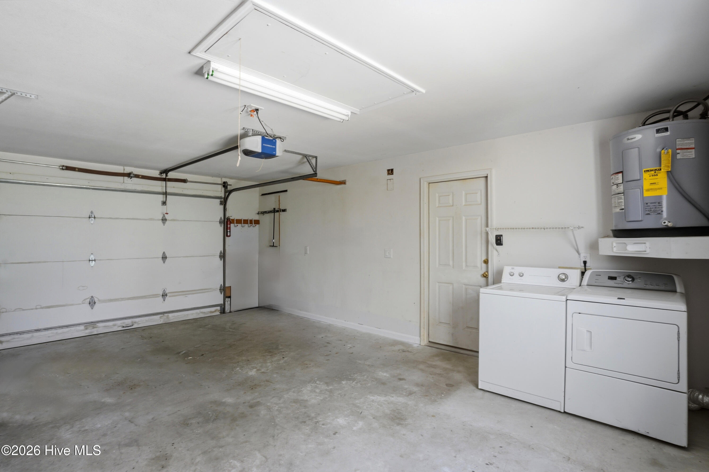 100564154 | Photo 24