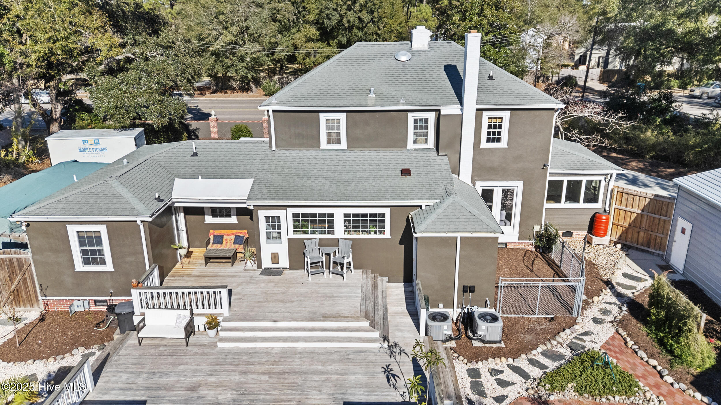 100544713 | Photo 59