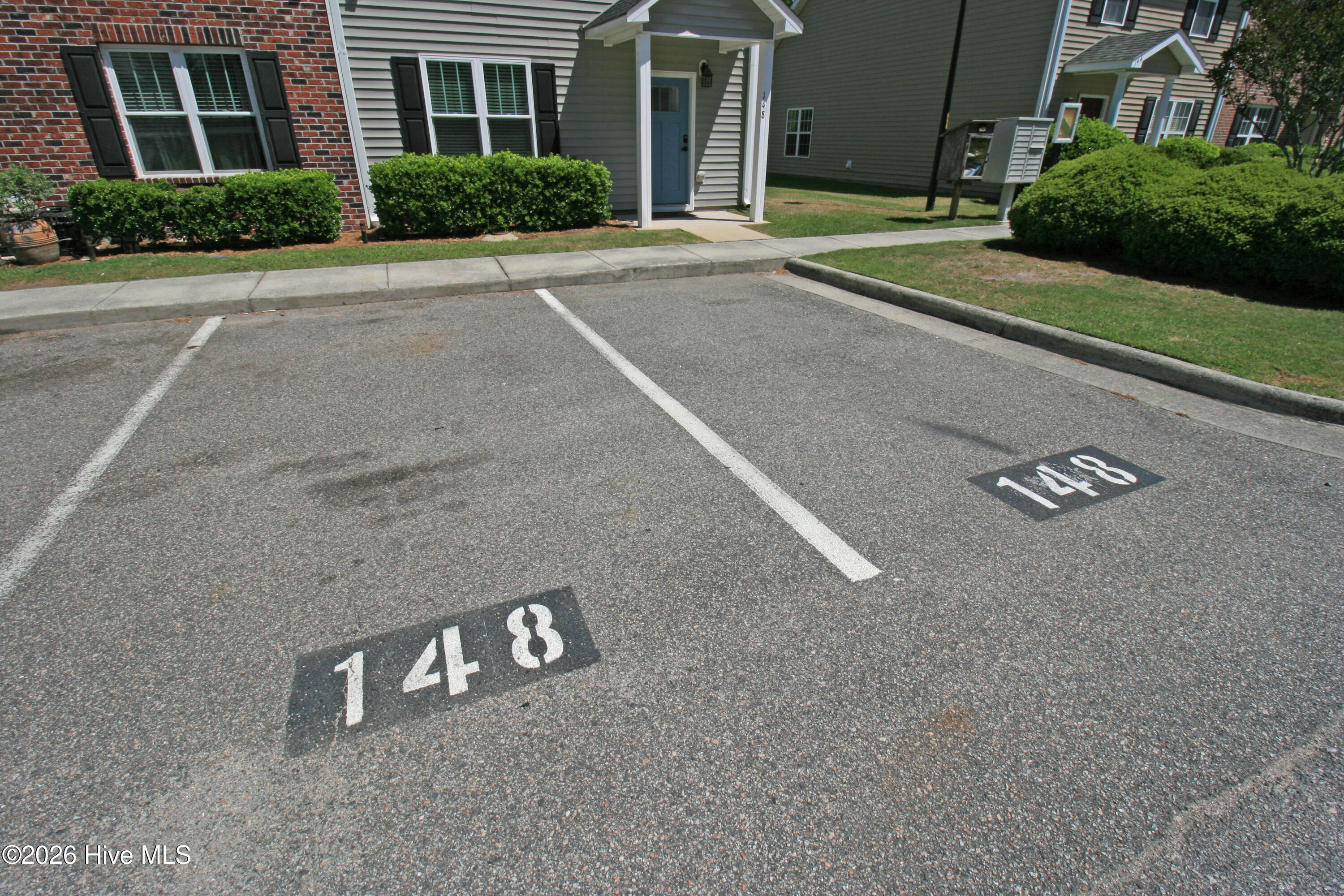 100569828 | Photo 19