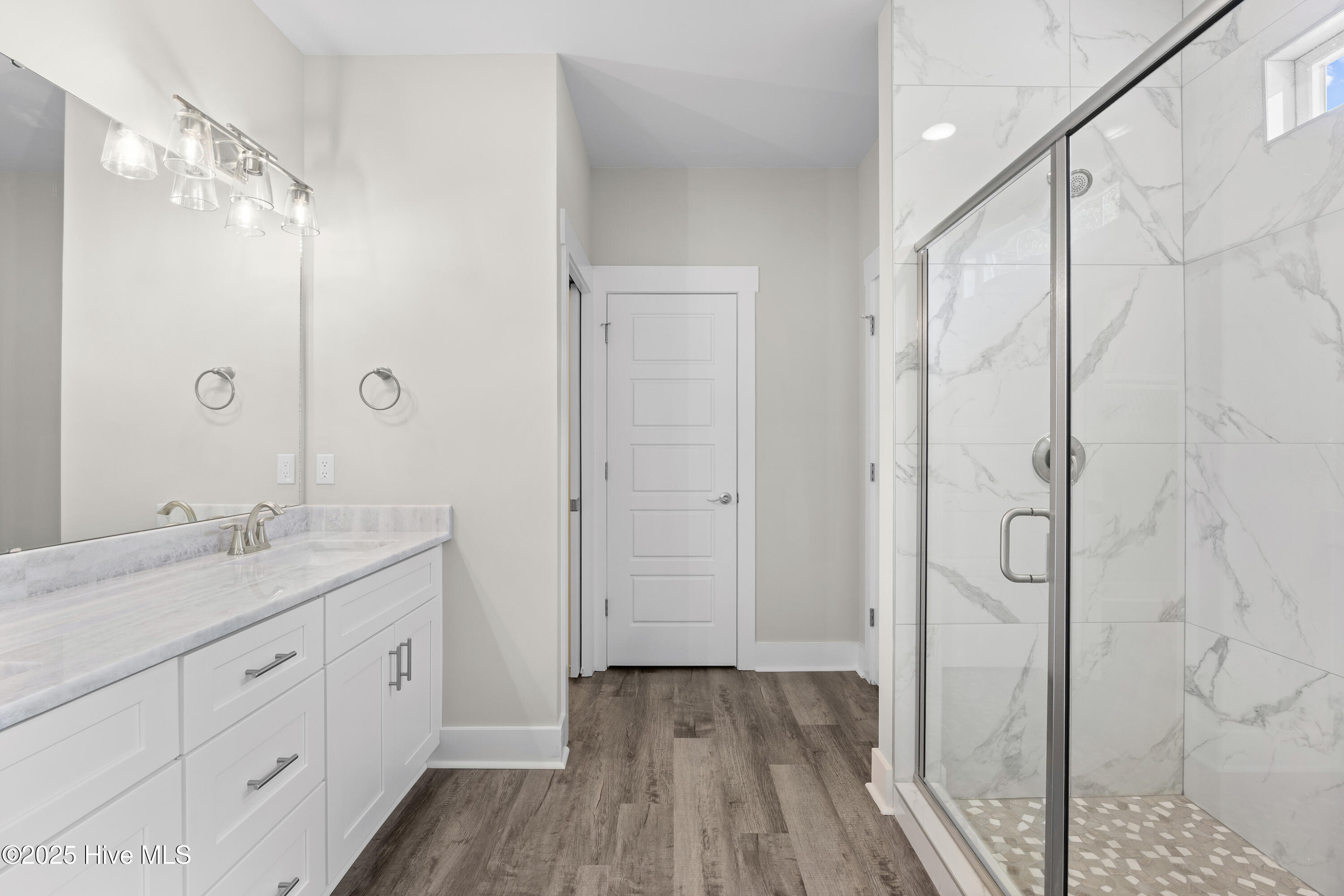 100472156 | Photo 22