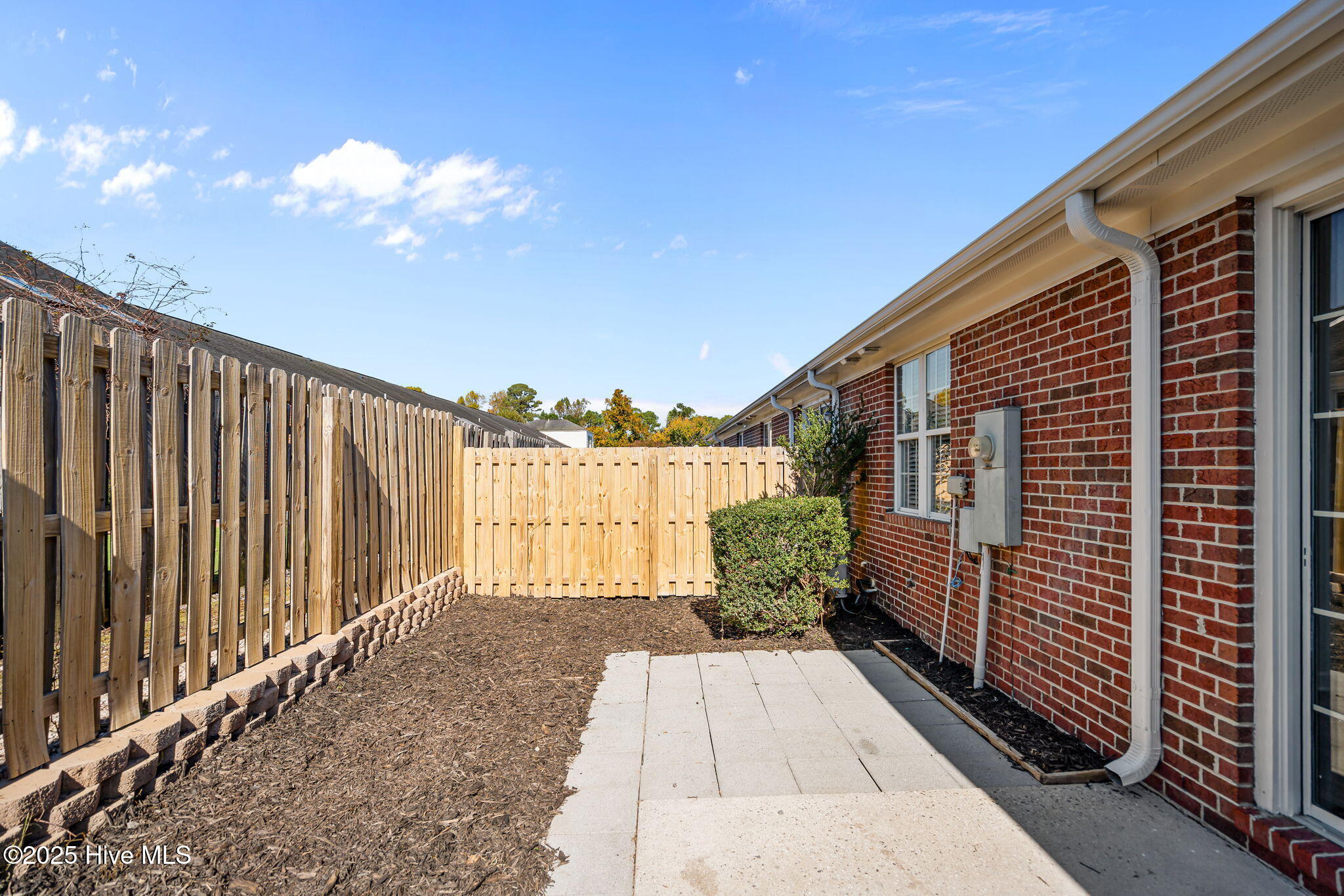 100540244 | Photo 39