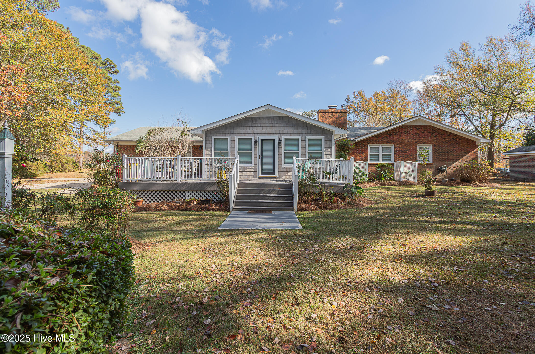 100542740 | Photo 49