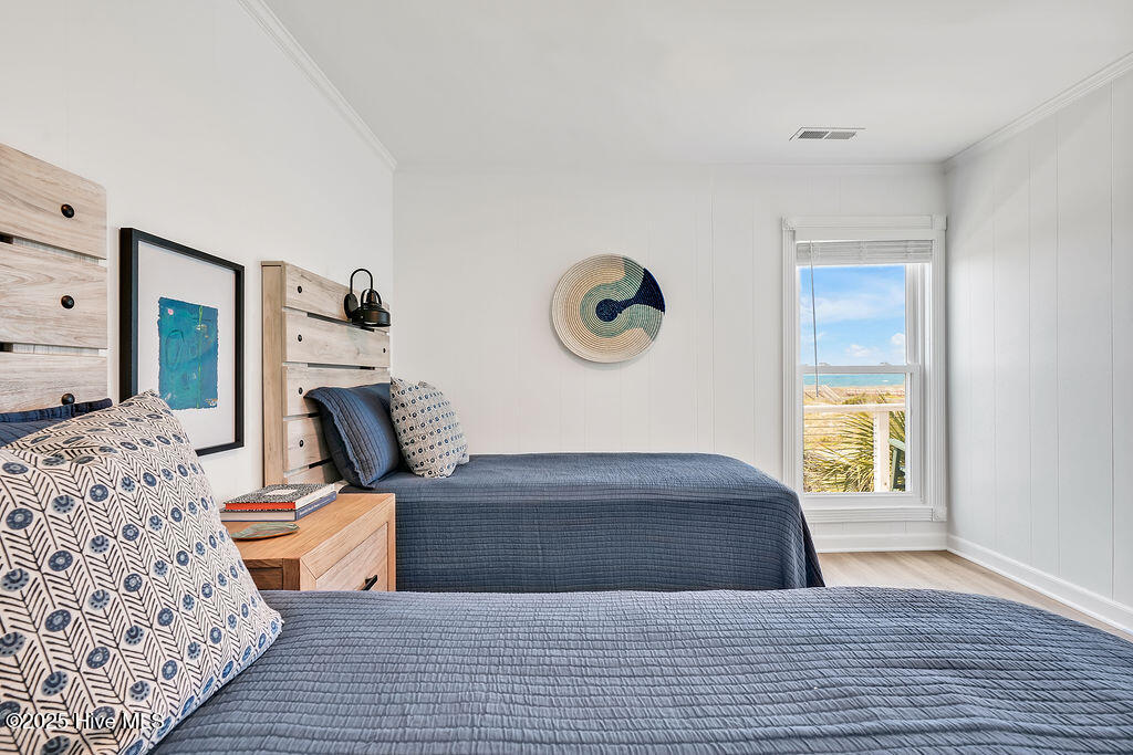 100508979 | Photo 50