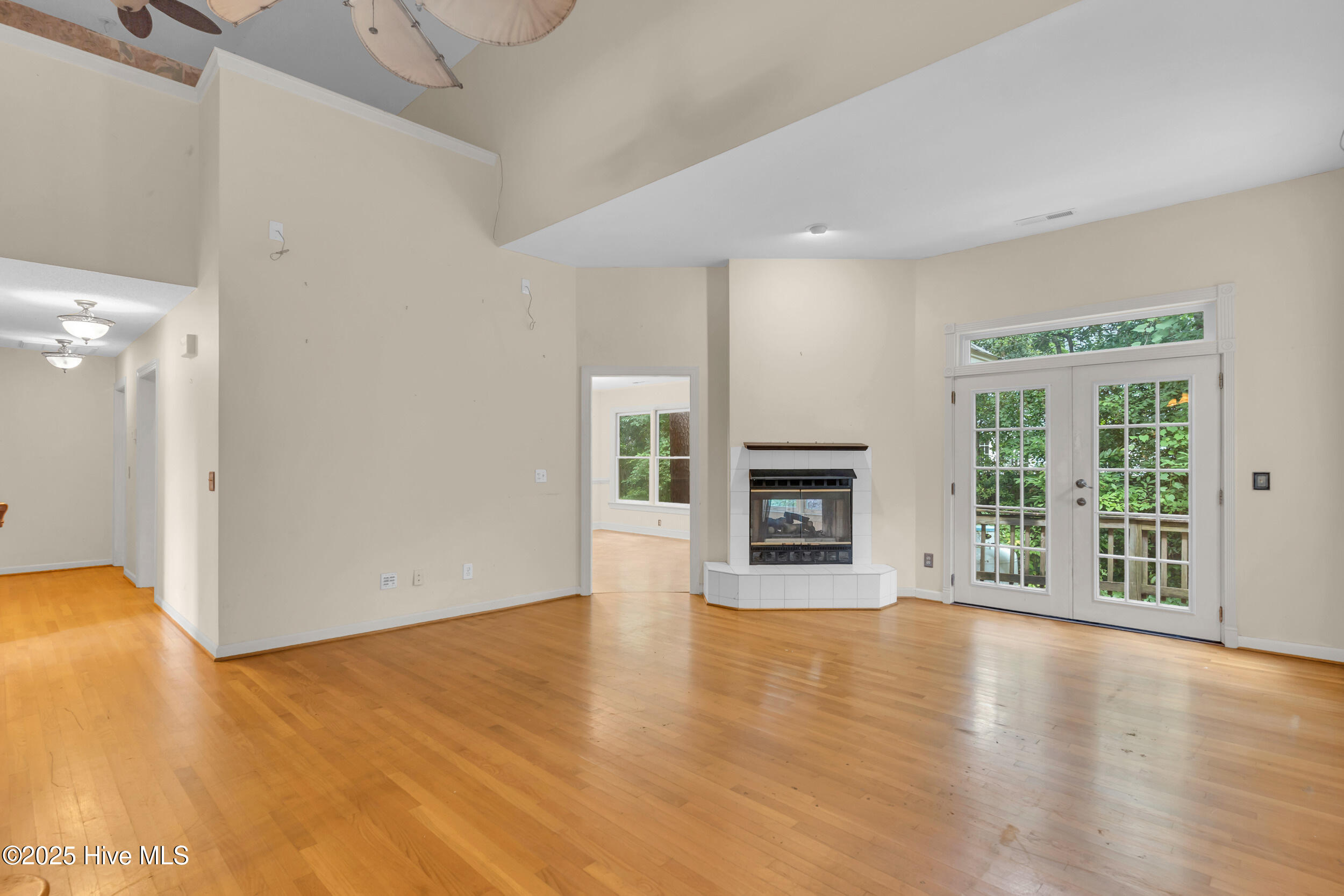 3004 Wickford Road, Wilmington, NC 28409 – photo 8: Living Room