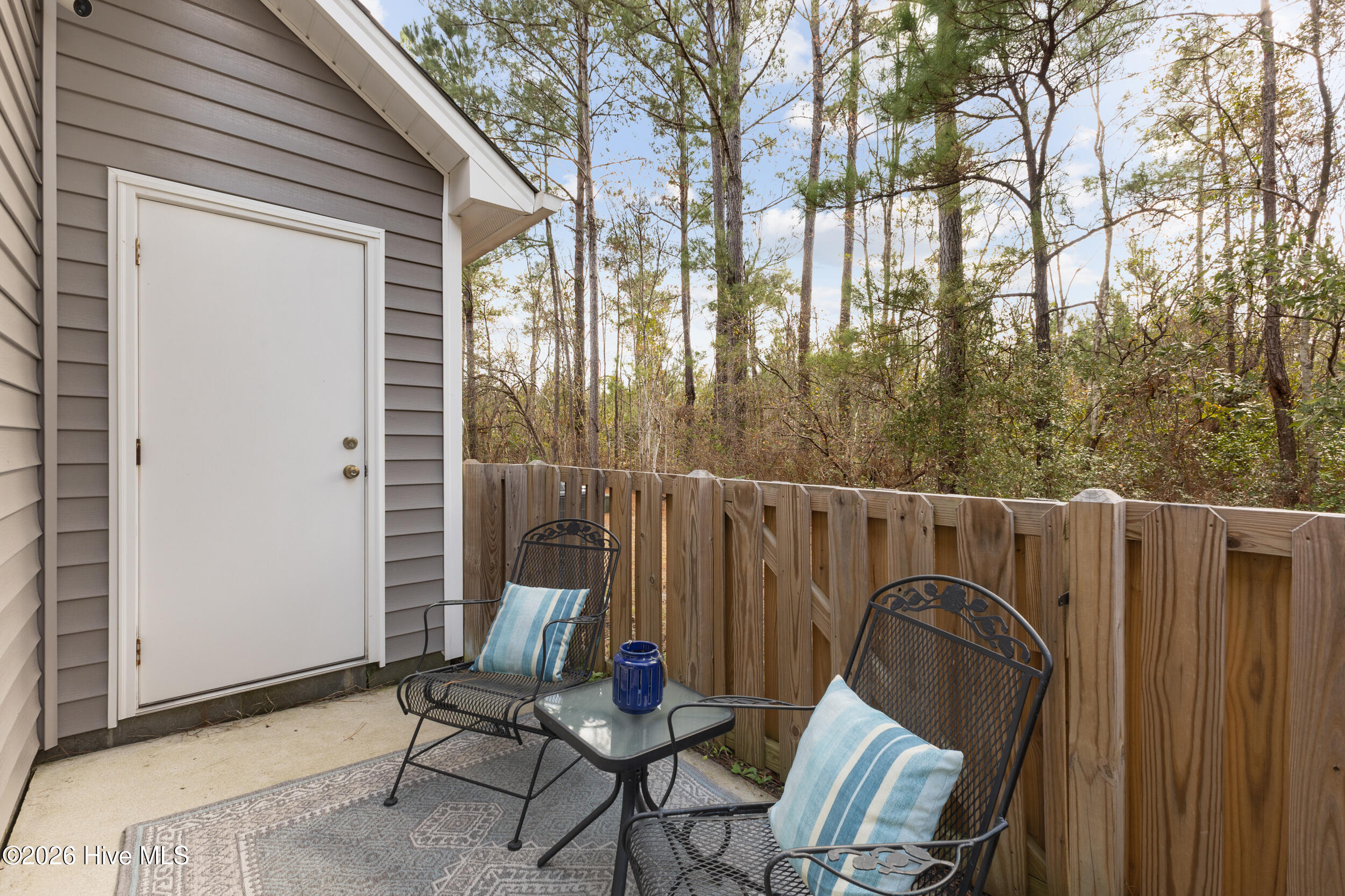 100558693 | Photo 29