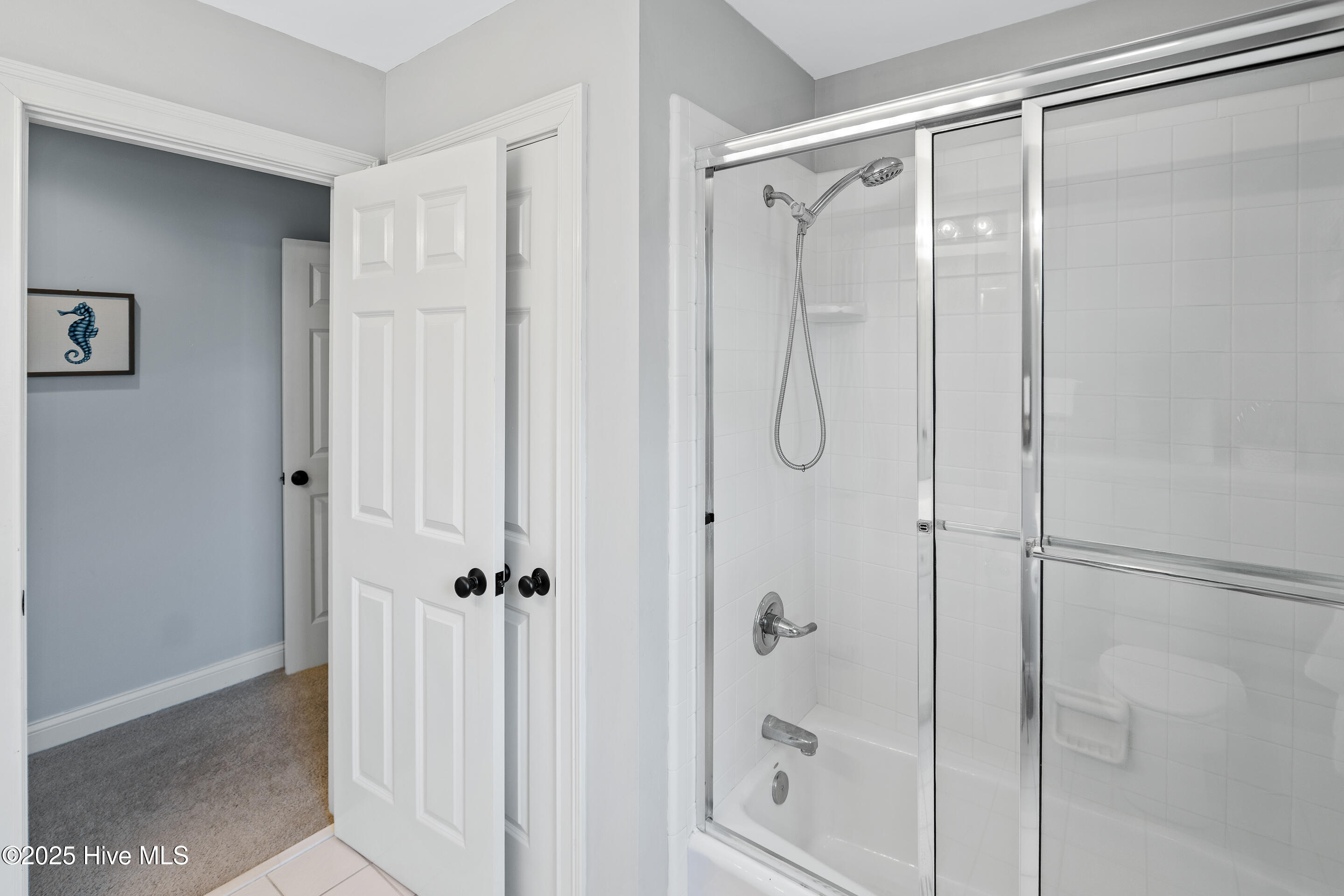 100534537 | Photo 34