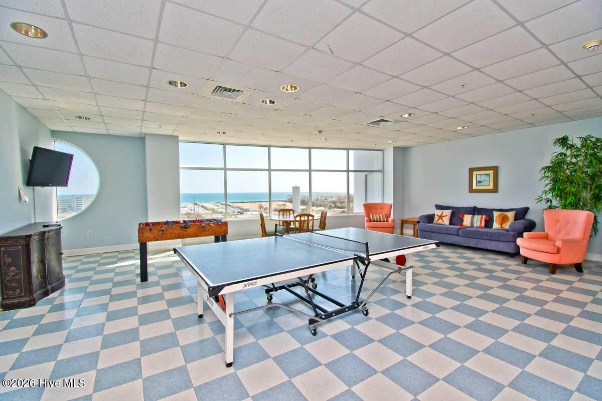 Game Room - 7th floor