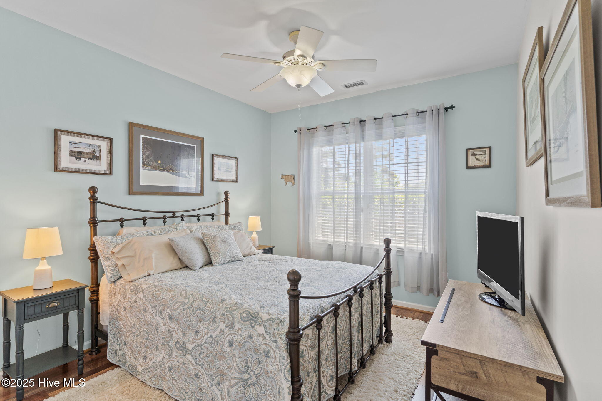 100522397 | Photo 21