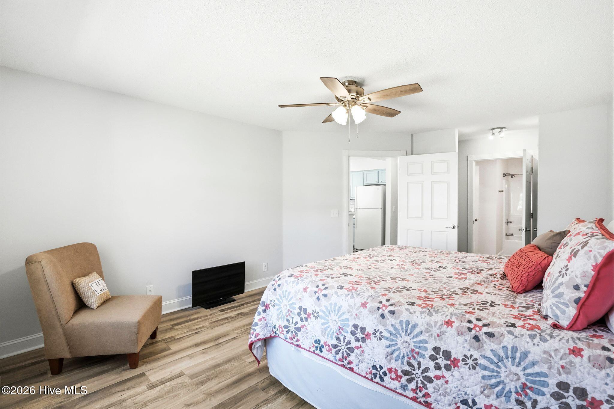 100564188 | Photo 12