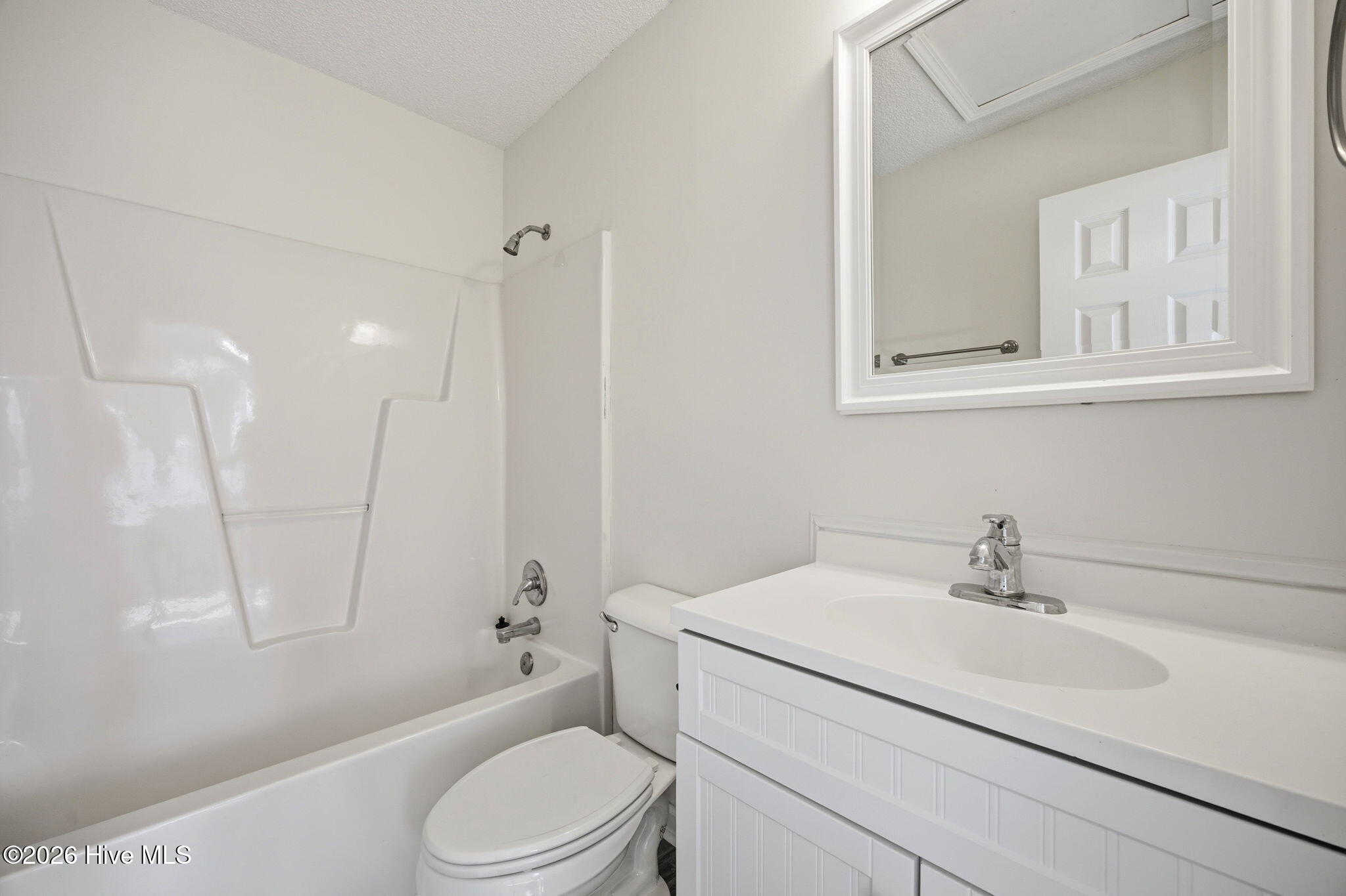 100568070 | Photo 13