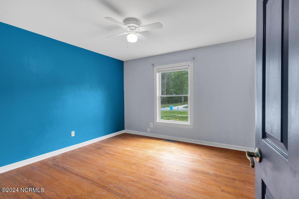 100560504 | Photo 14