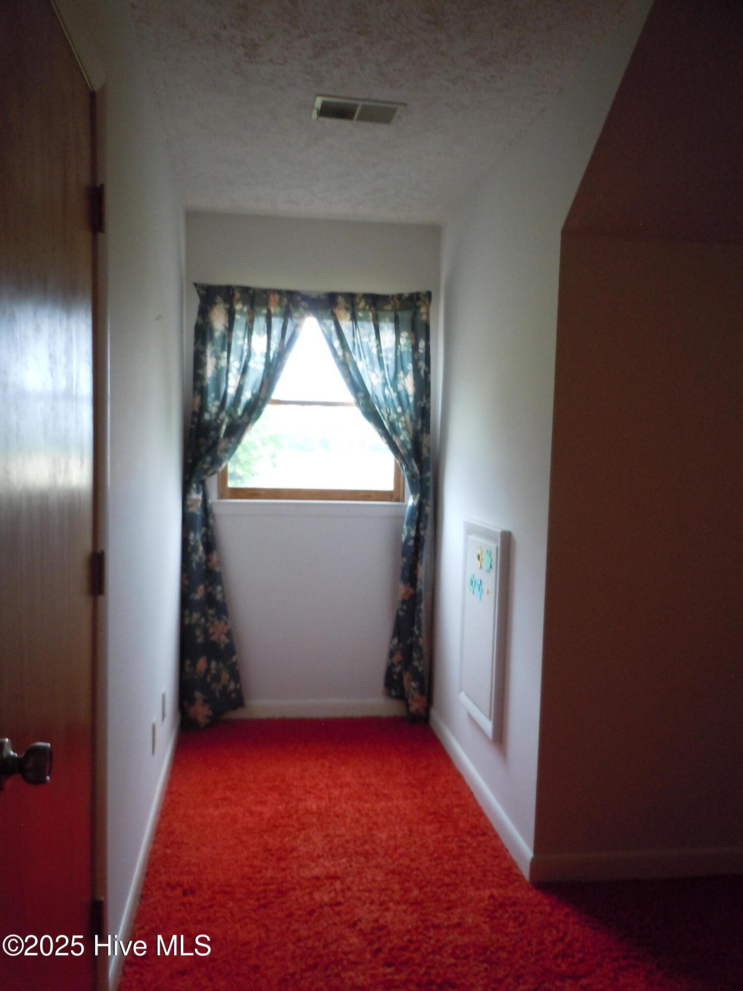 100533053 | Photo 46