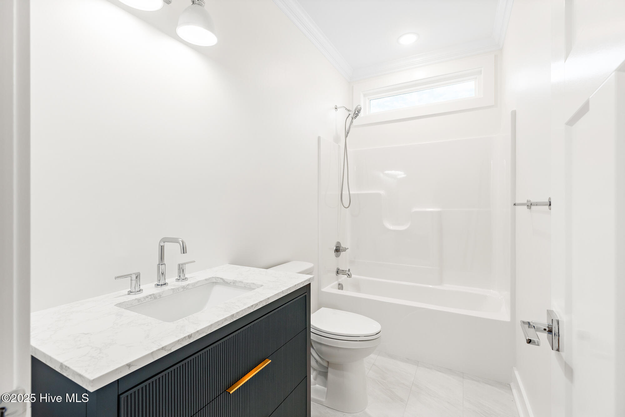 100514744 | Photo 42