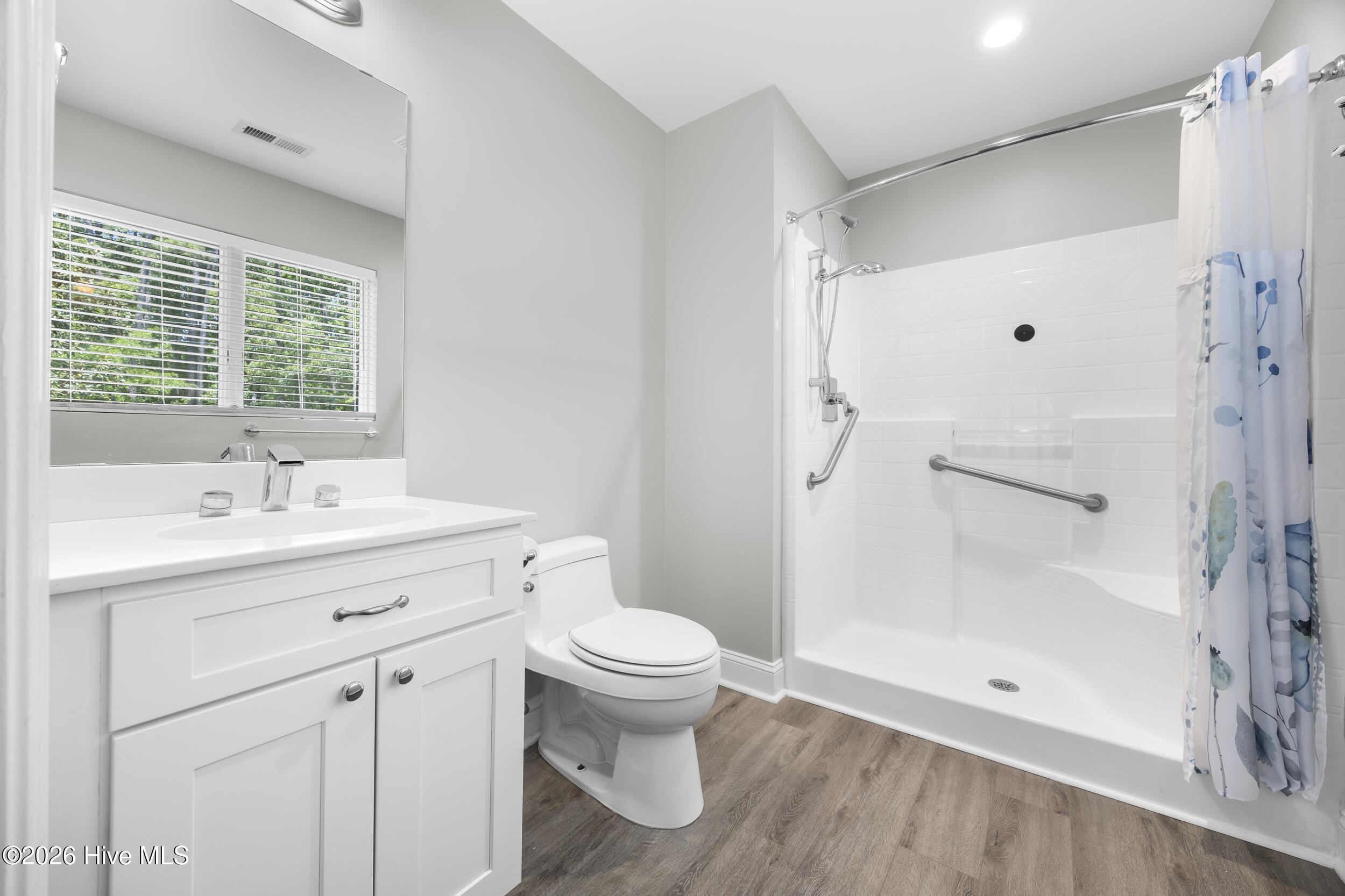 100569624 | Photo 26