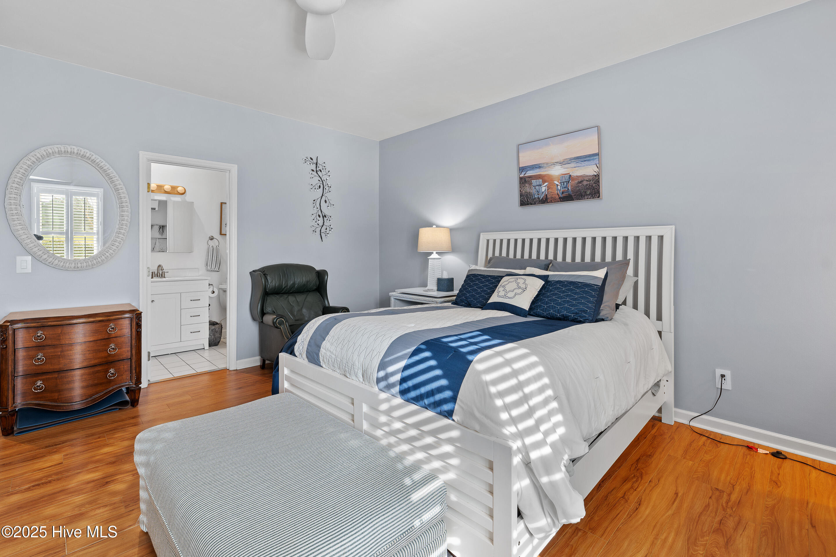 100543404 | Photo 33