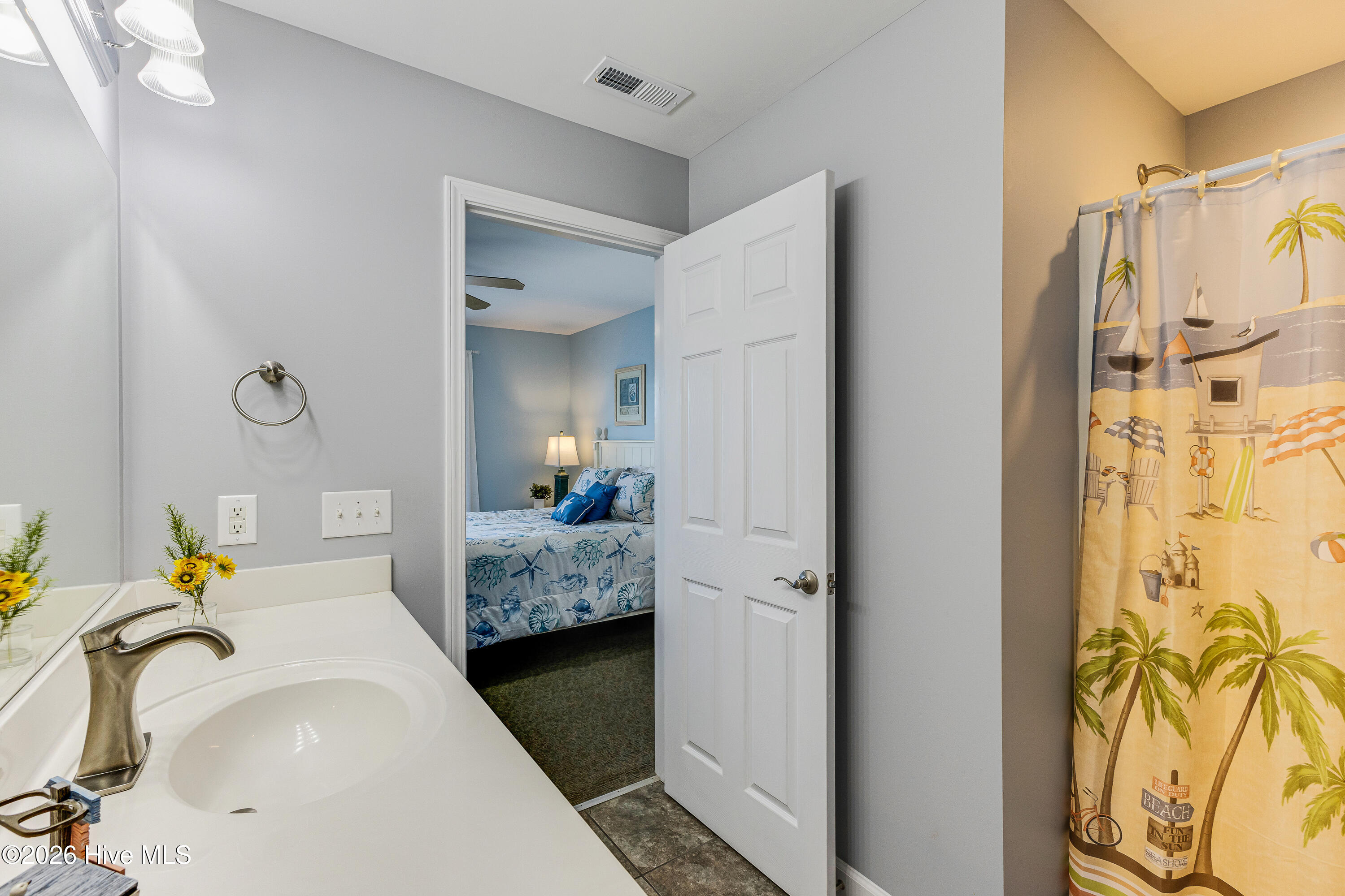 100548192 | Photo 31