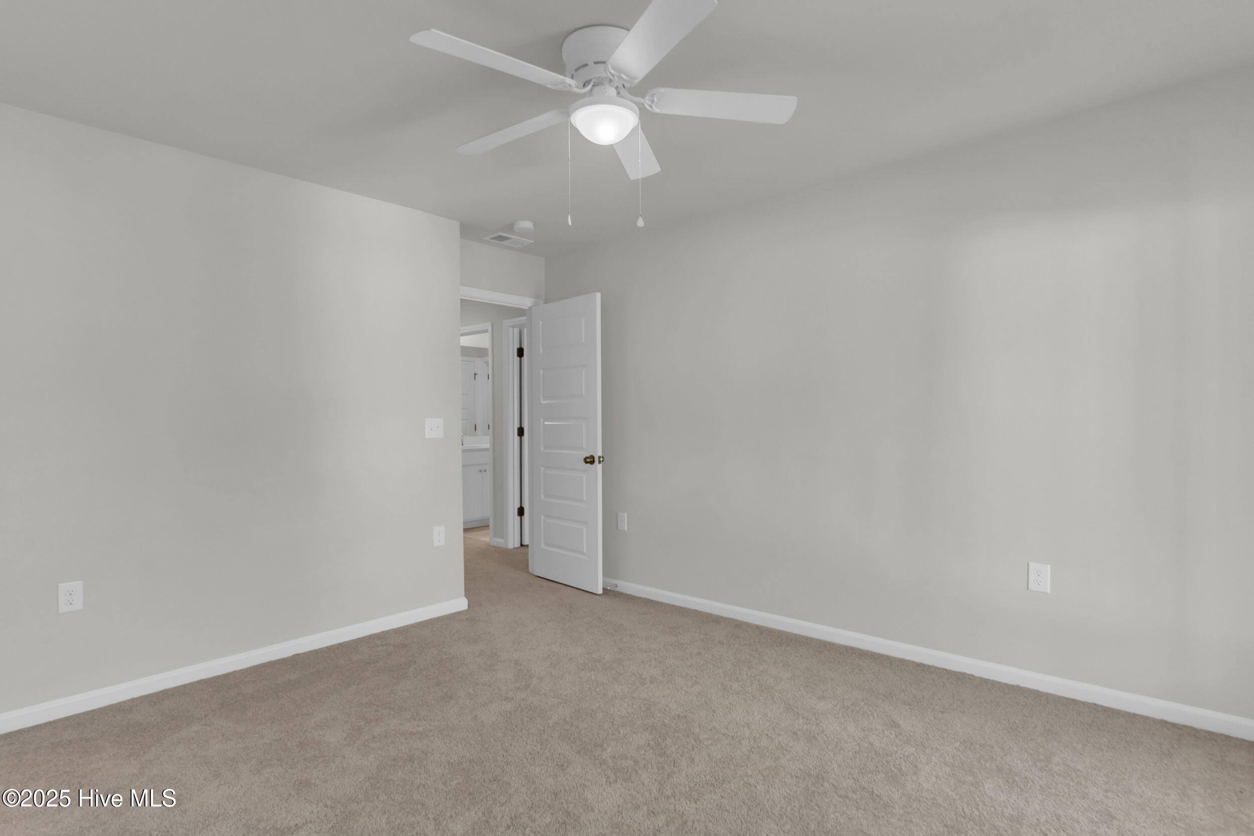 100546291 | Photo 20