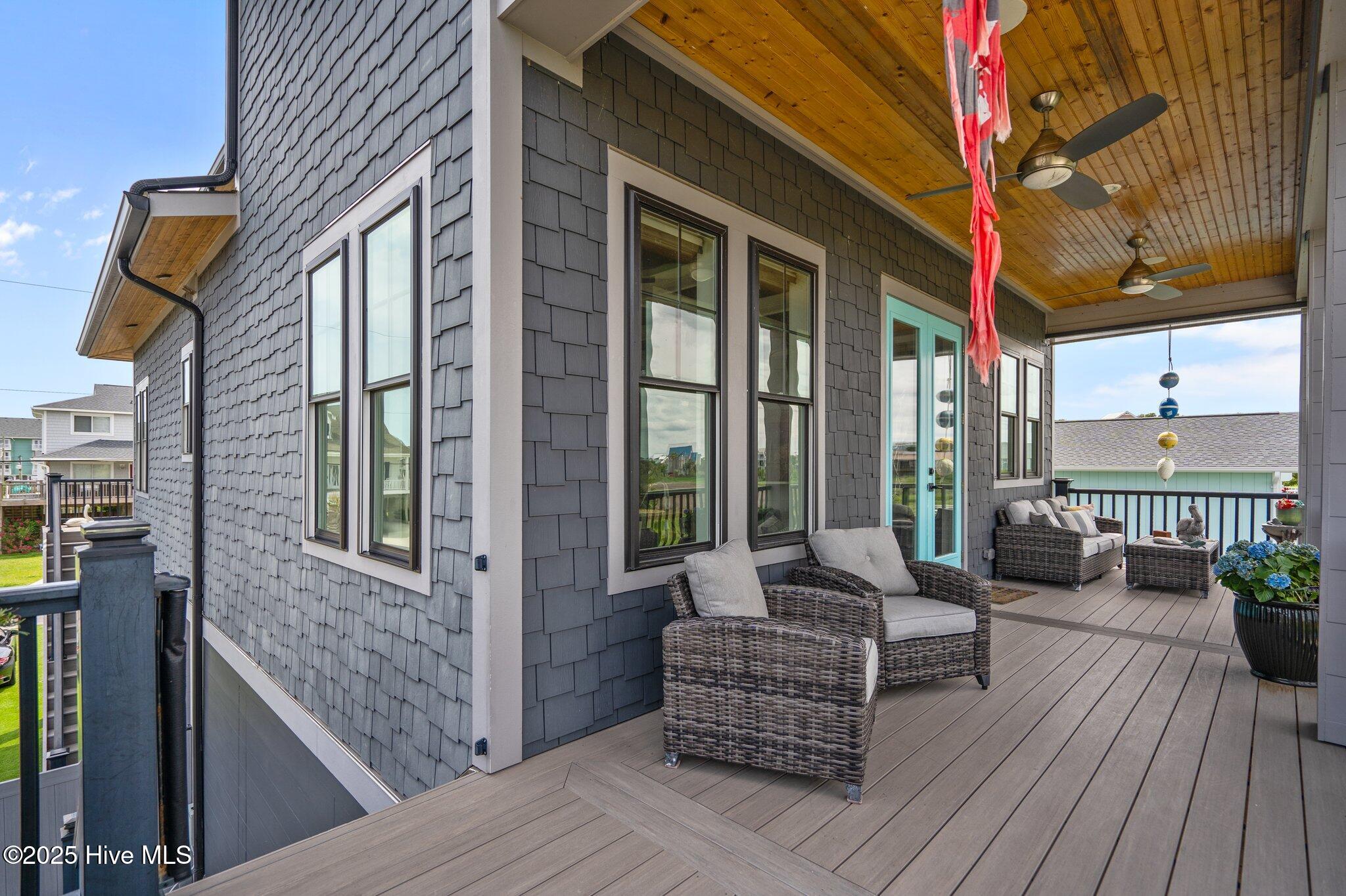 100514029 | Photo 69