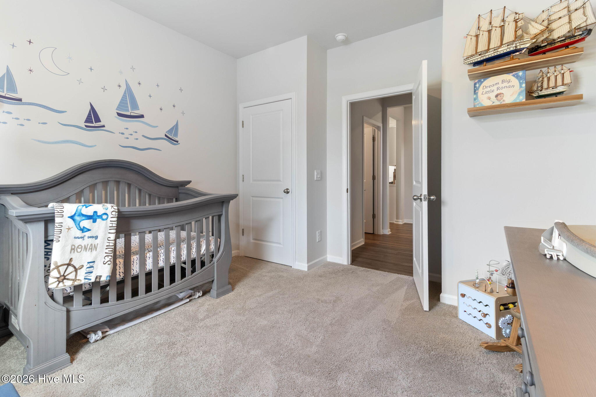 100561989 | Photo 12