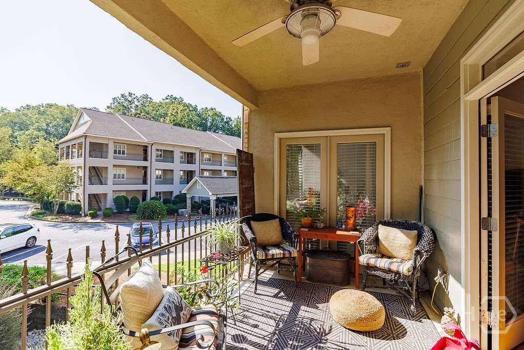 125 Woodlake Drive 207