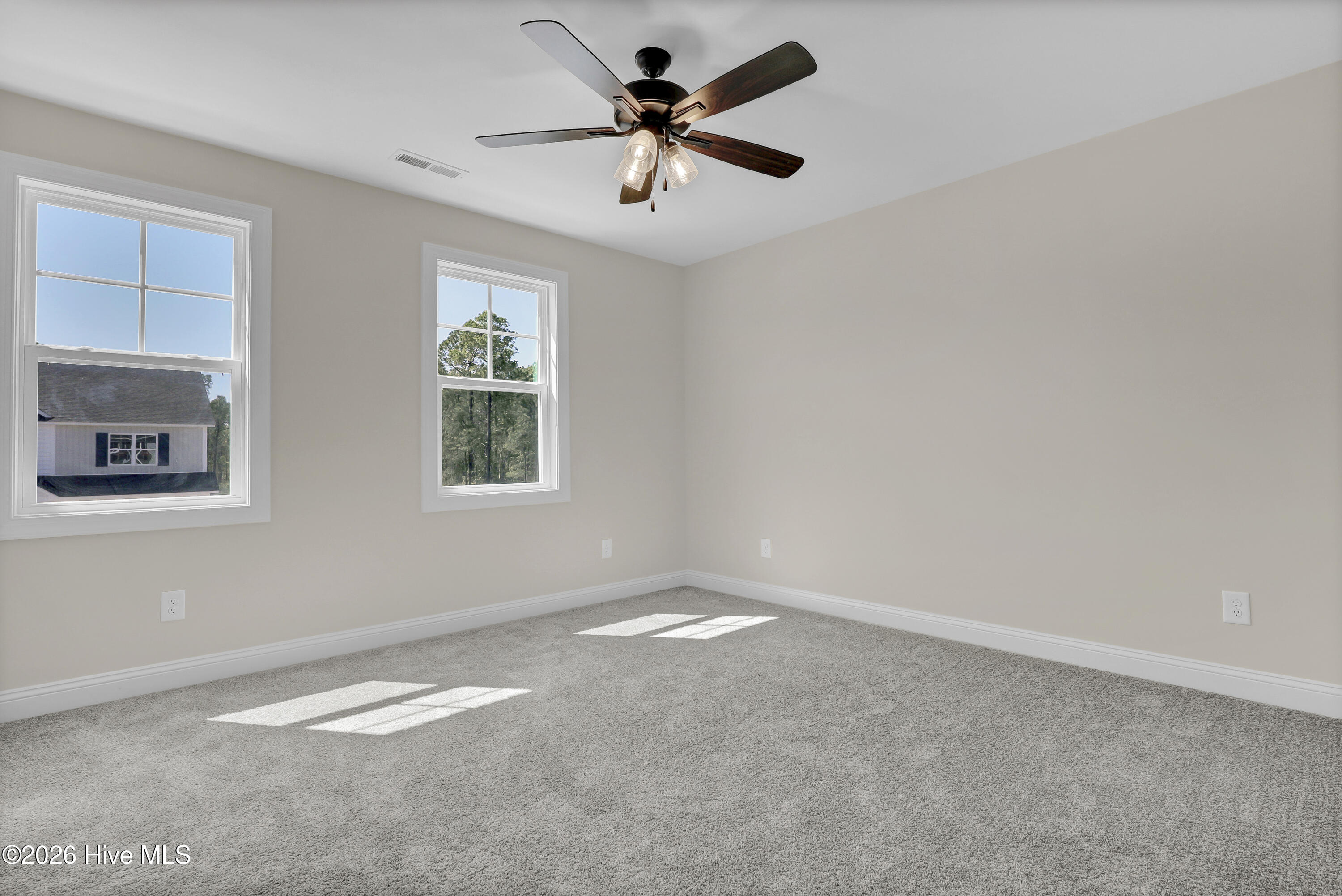 100537571 | Photo 16