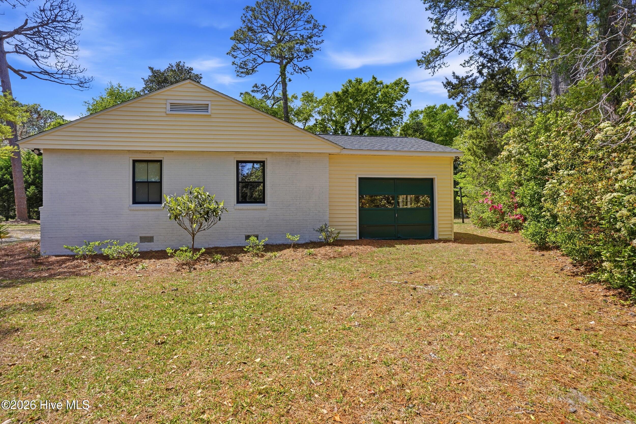 100566091 | Photo 33