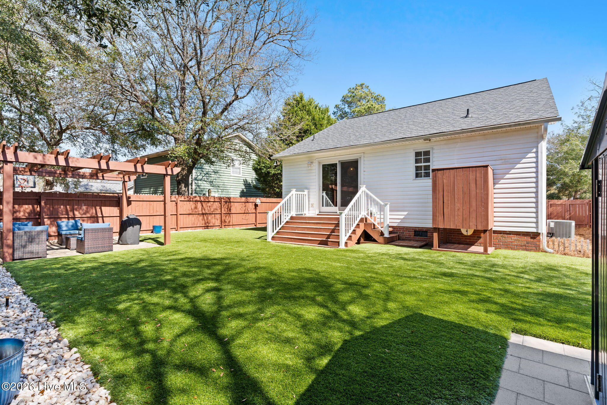 100559319 | Photo 37