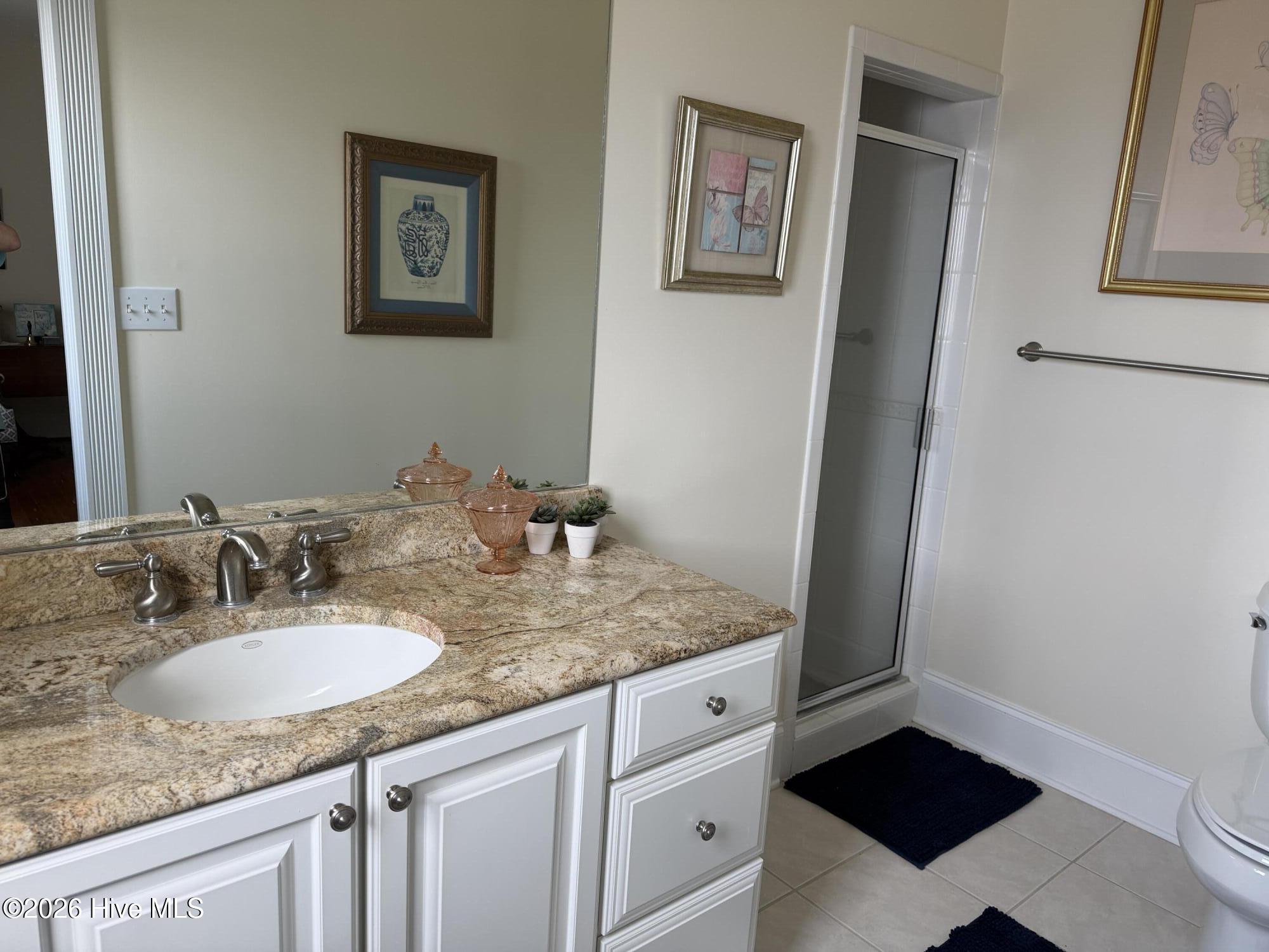 Bathroom upstairs in bedroom 4