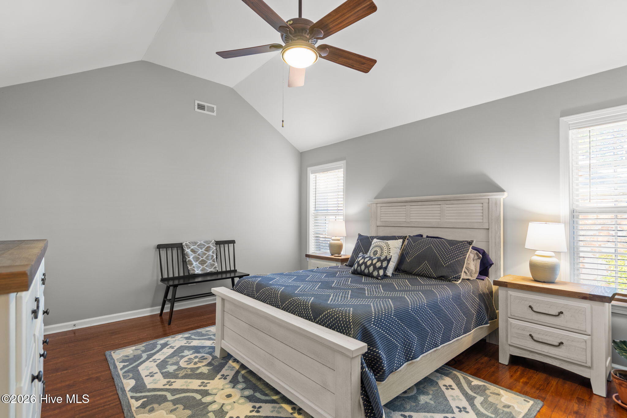 100552343 | Photo 17