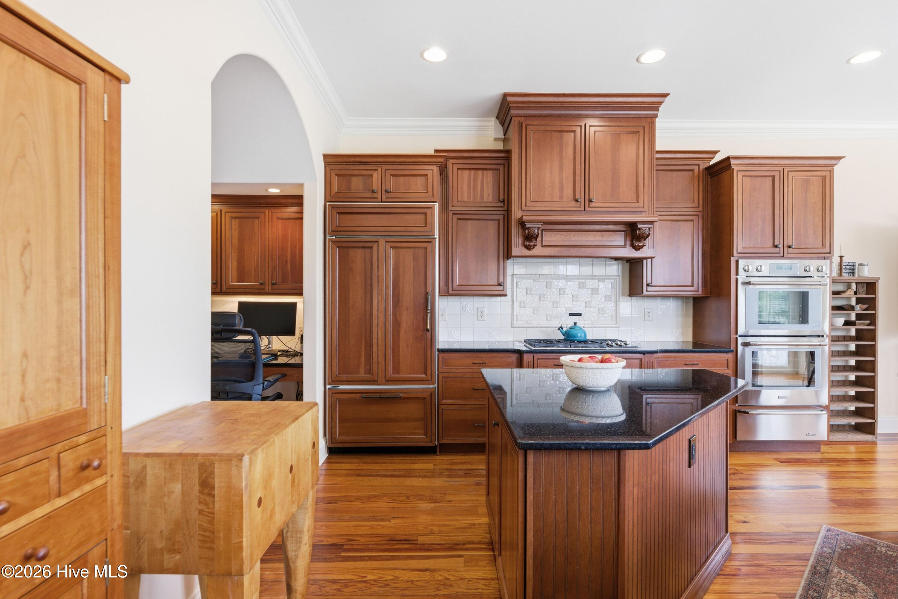 100564058 | Photo 26