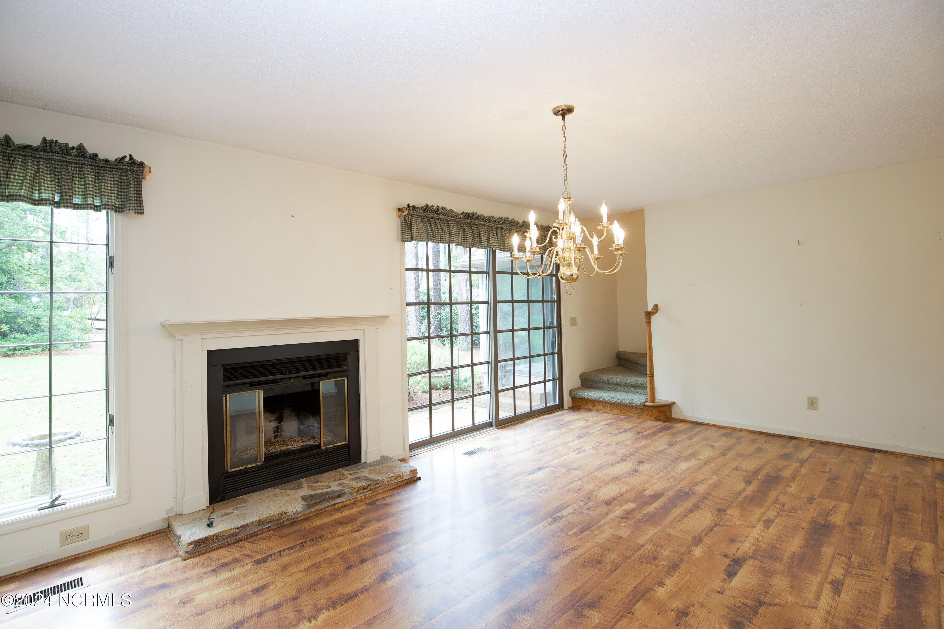 620 Diamondhead Dr S-17