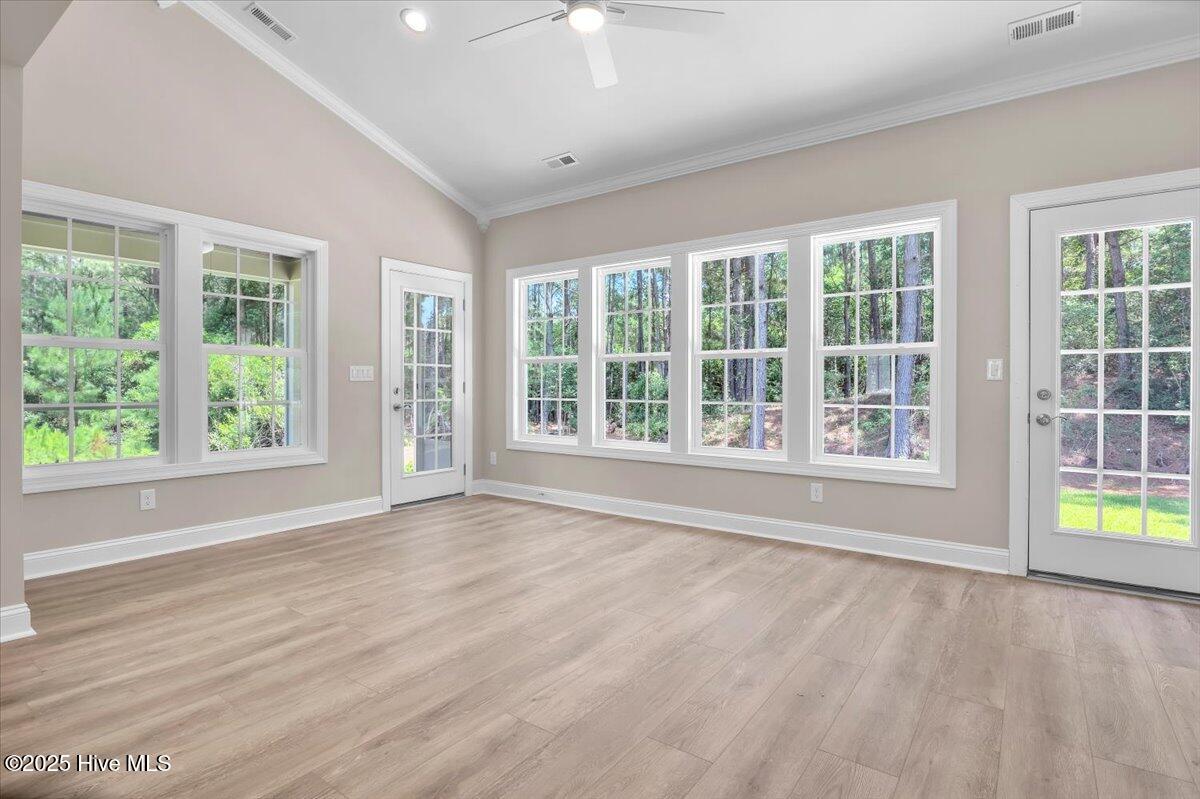 100522992 | Photo 16