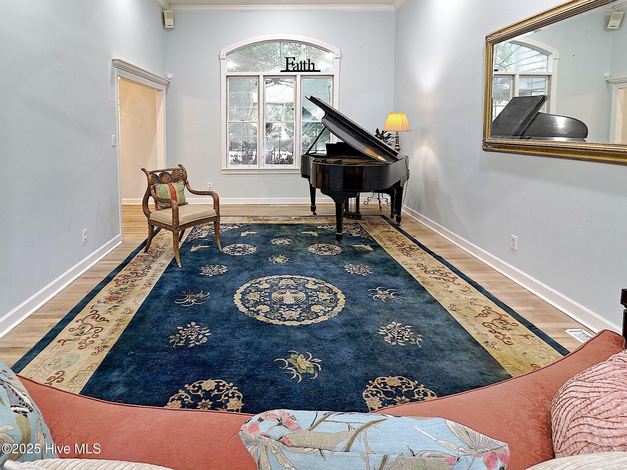 100504796 | Photo 14