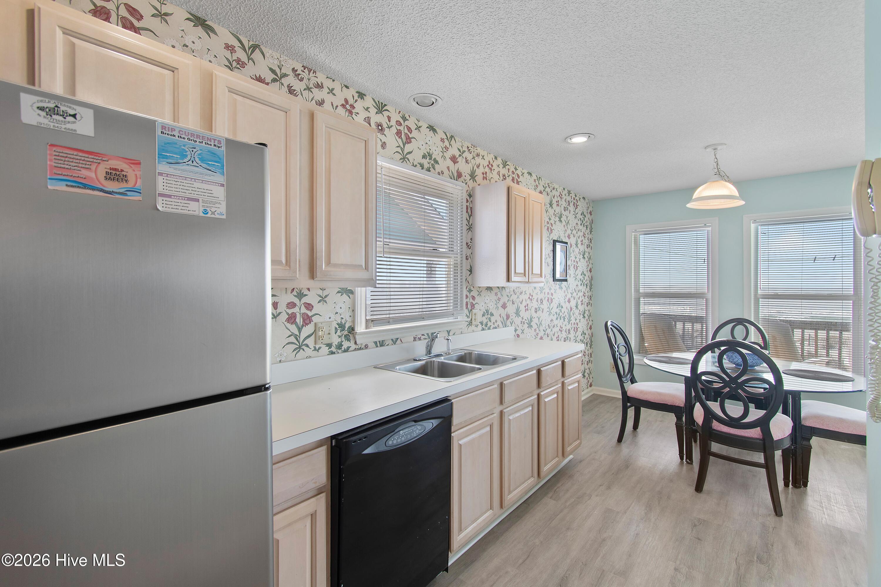 100558729 | Photo 34